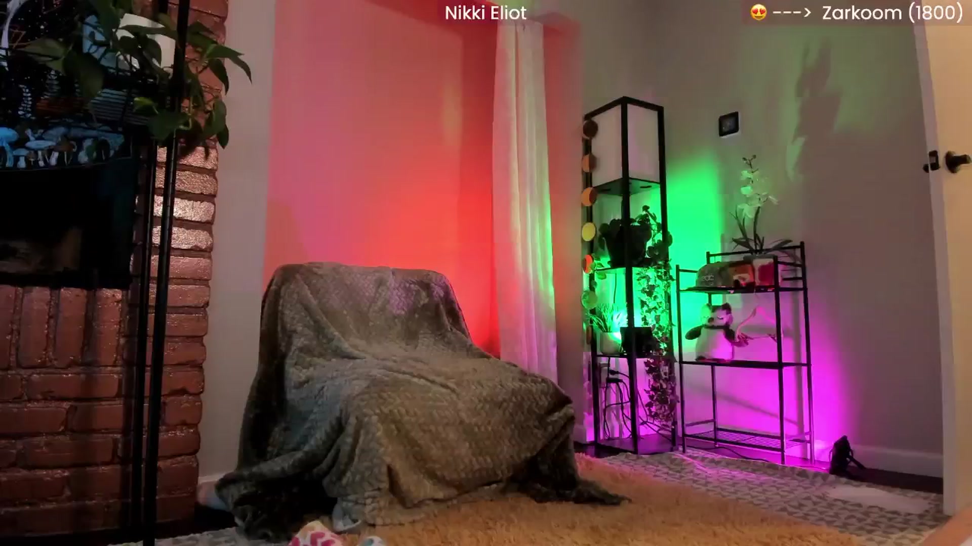 Gallery image thumbnail from NikkiEliot's myfreecams stream on, 10/19/2024, 06:48 image 9 of 20