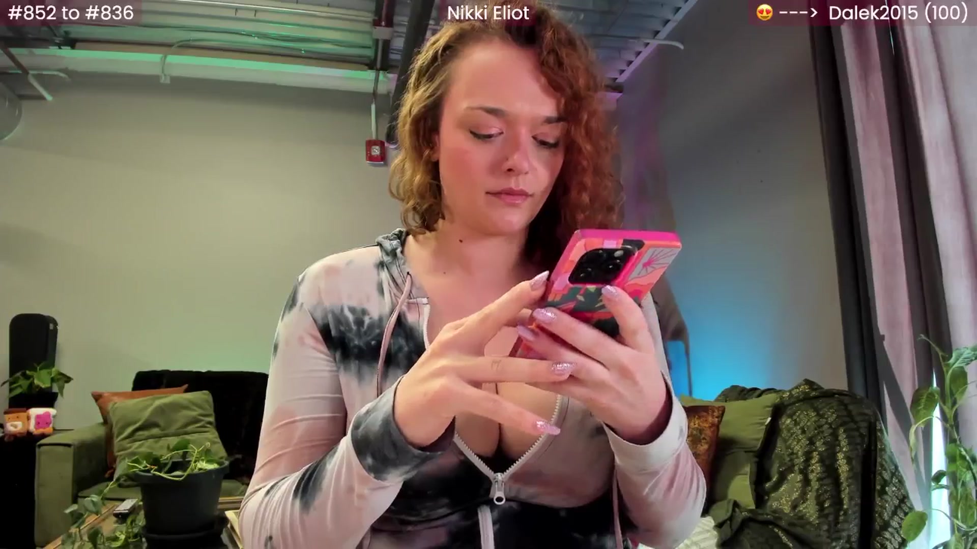 Gallery image thumbnail from NikkiEliot's myfreecams stream on, 11/15/2024, 19:27 image 16 of 20