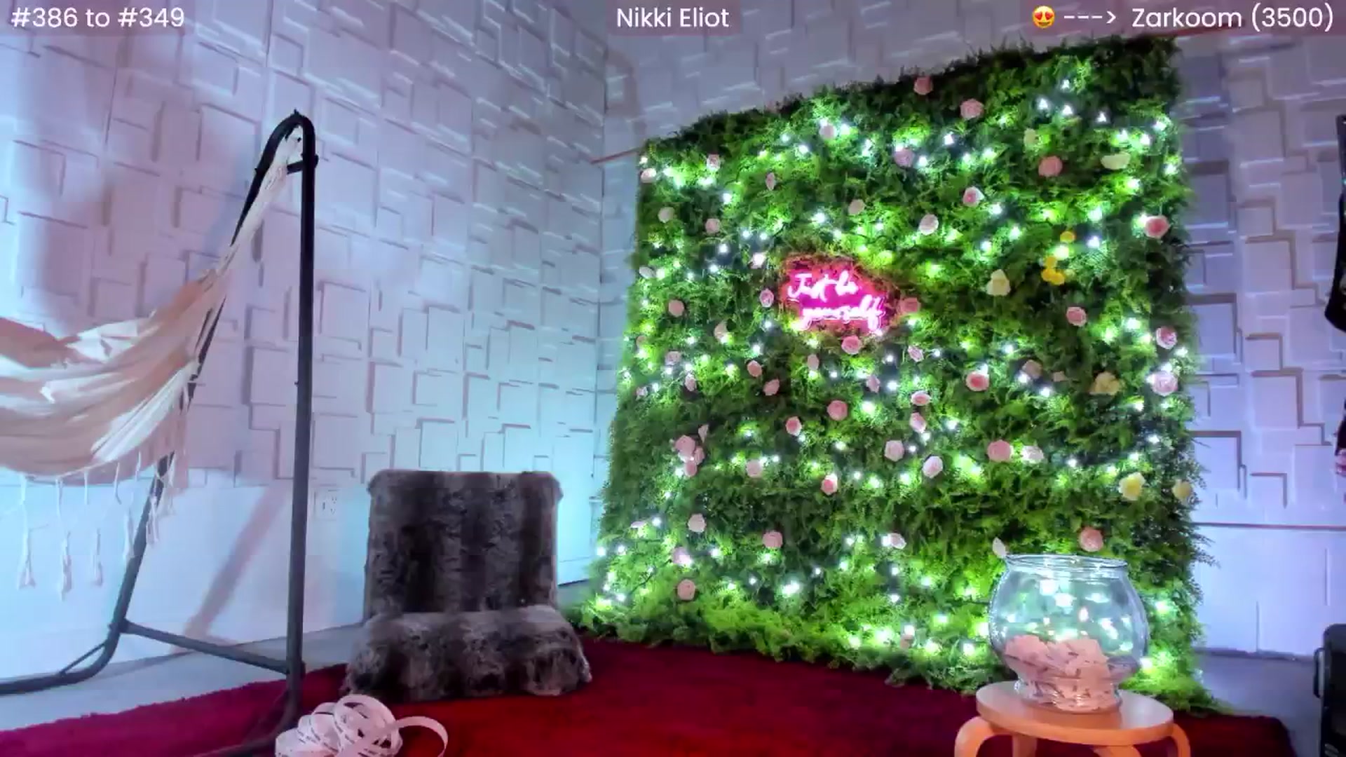 Gallery image thumbnail from NikkiEliot's myfreecams stream on, 01/21/2025, 05:40 image 15 of 20