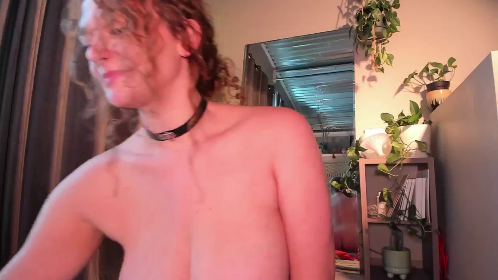 Gallery image thumbnail from NikkiEliot's myfreecams stream on, 08/05/2025, 24:43 image 9 of 20