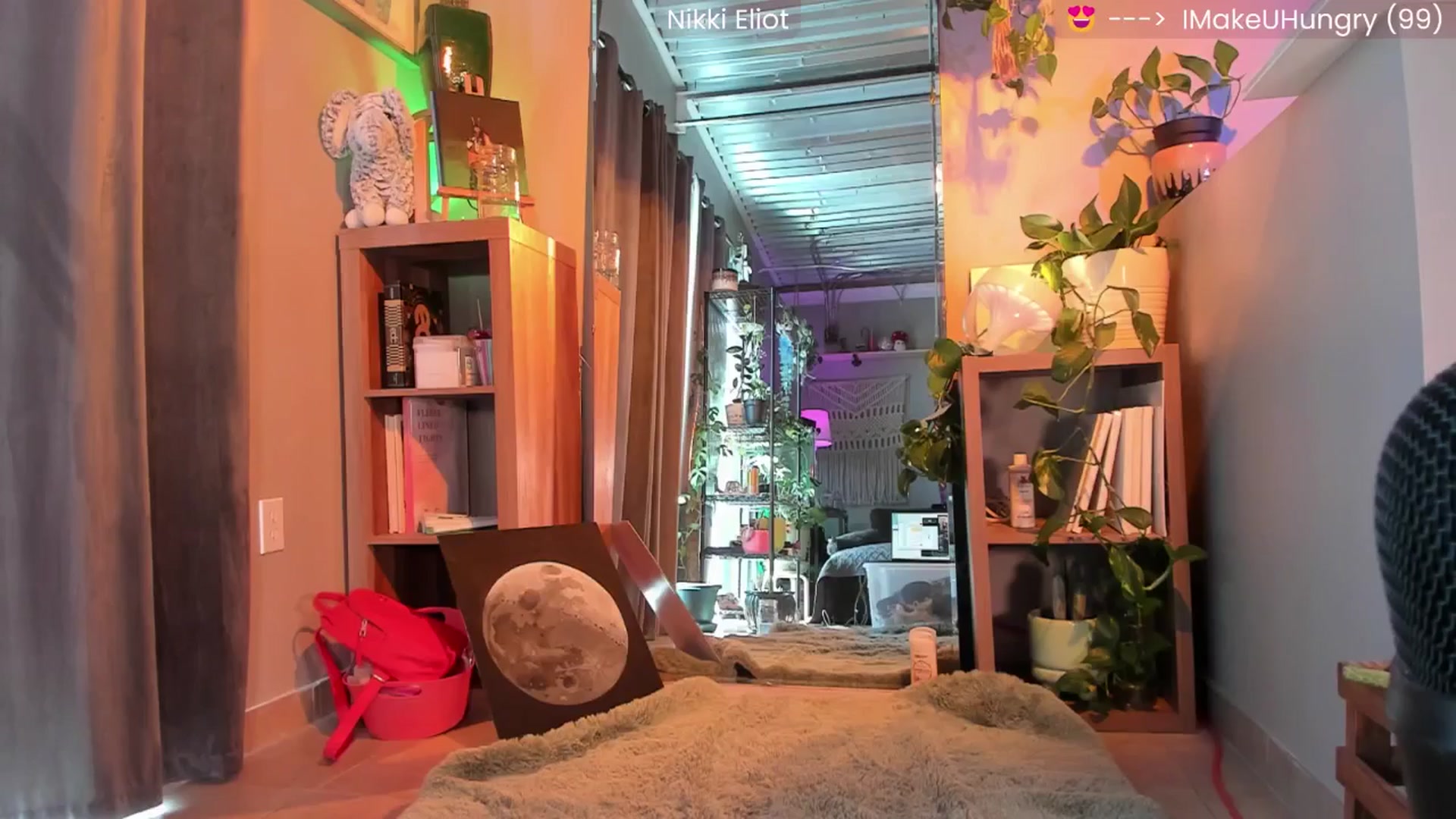 Gallery image thumbnail from NikkiEliot's myfreecams stream on, 08/20/2025, 22:48 image 10 of 20