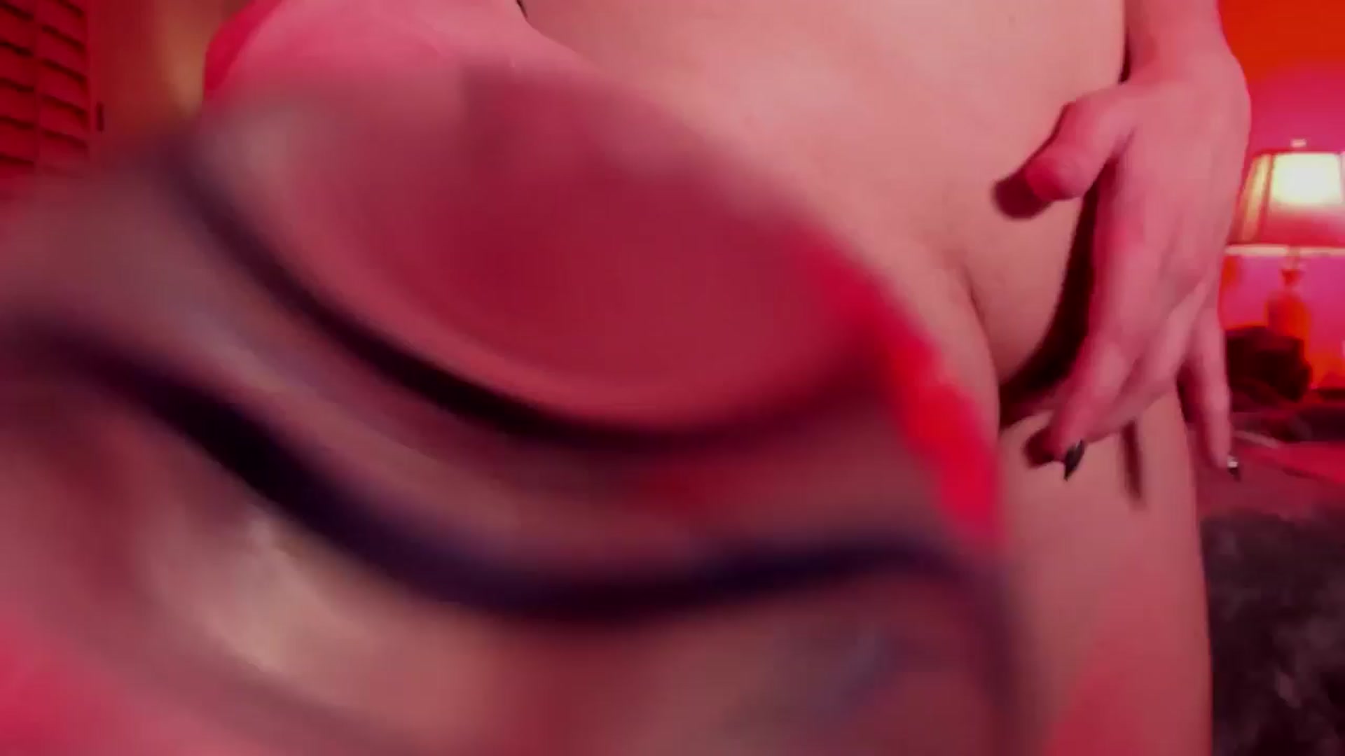 Gallery image thumbnail from NikkiEliot's myfreecams stream on, 10/18/2025, 07:24 image 14 of 20