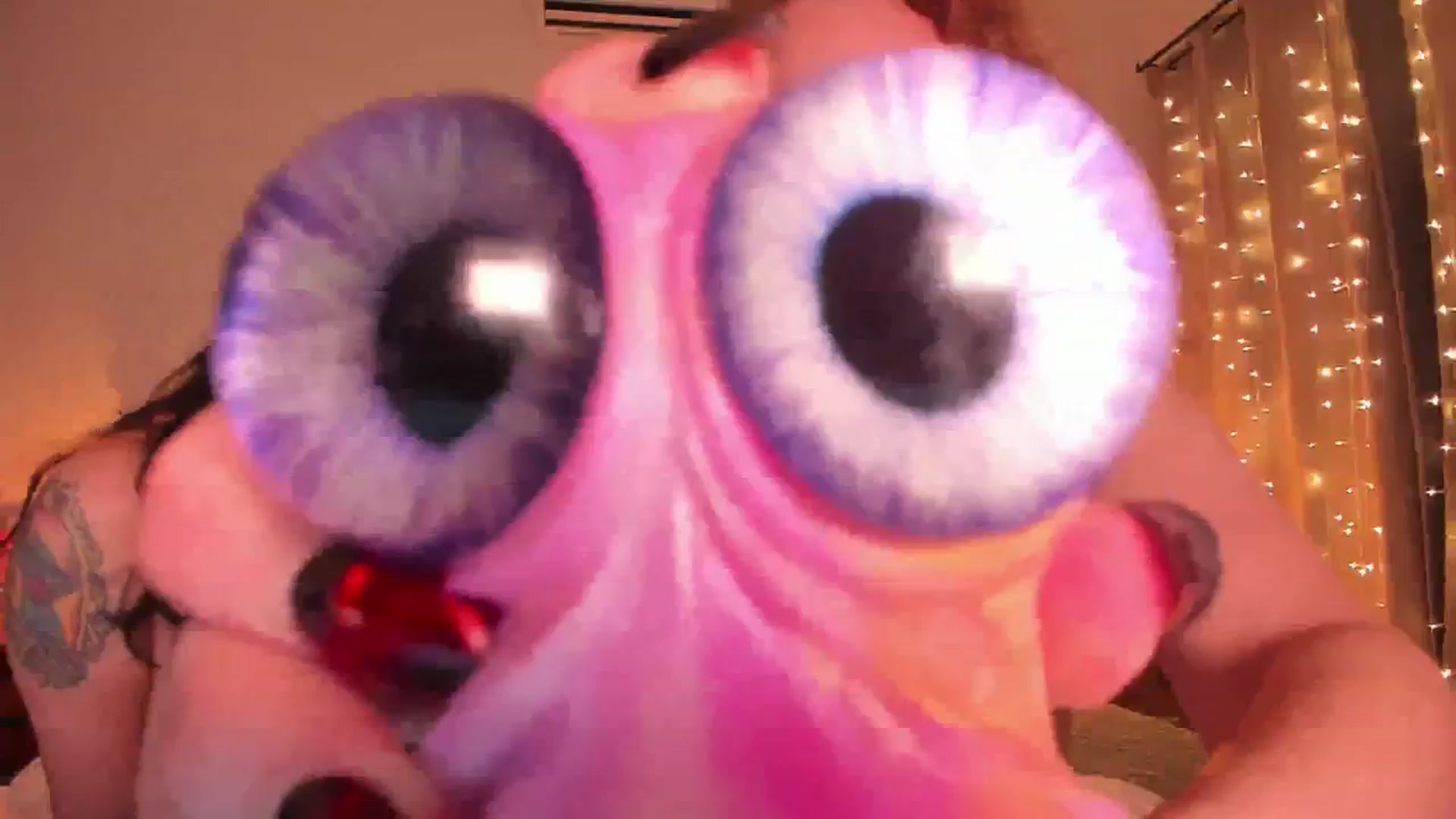 Gallery image thumbnail from NikkiEliot's myfreecams stream on, 11/19/2025, 09:12 image 2 of 20