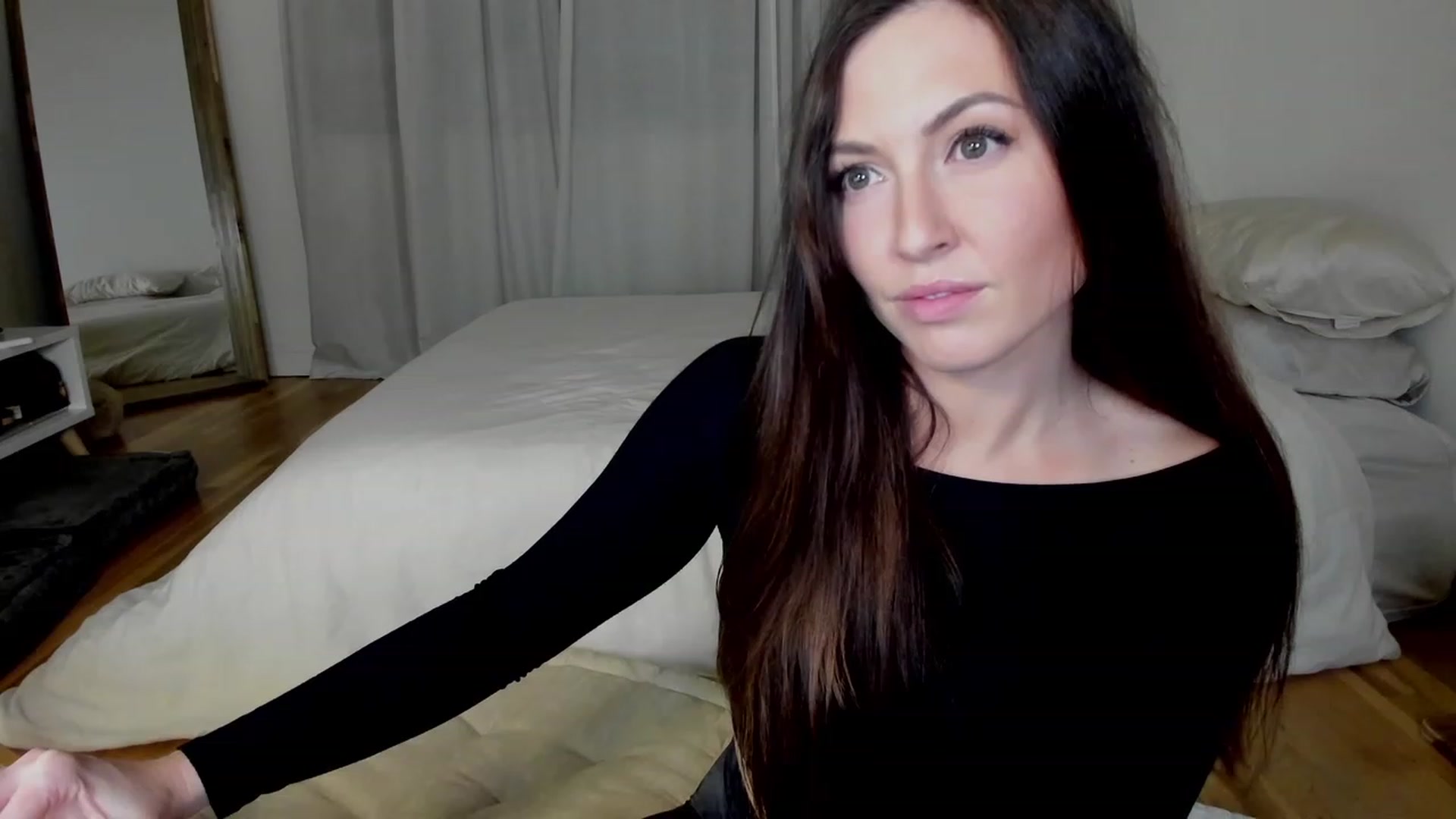 Gallery image thumbnail from NikkiFetish's myfreecams stream on, 12/17/2022, 02:01 image 13 of 20
