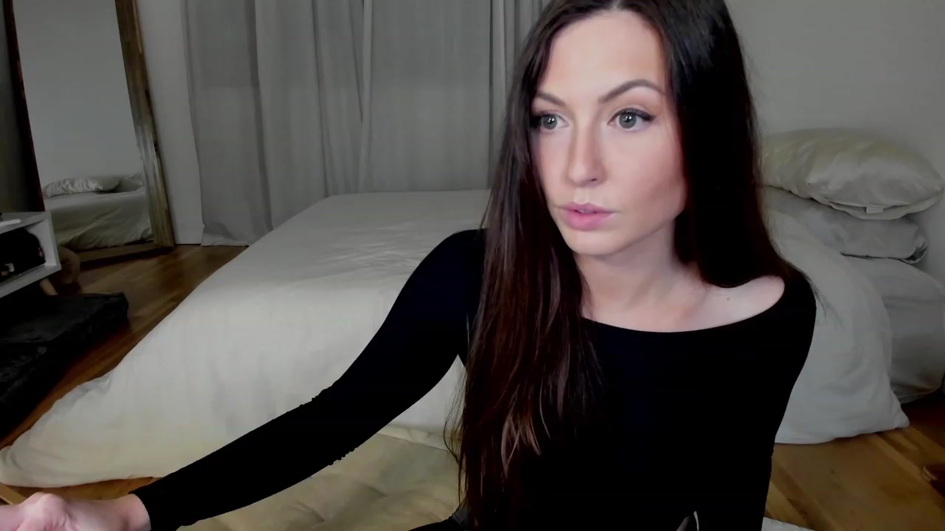 Gallery image thumbnail from NikkiFetish's myfreecams stream on, 12/17/2022, 02:01 image 10 of 20