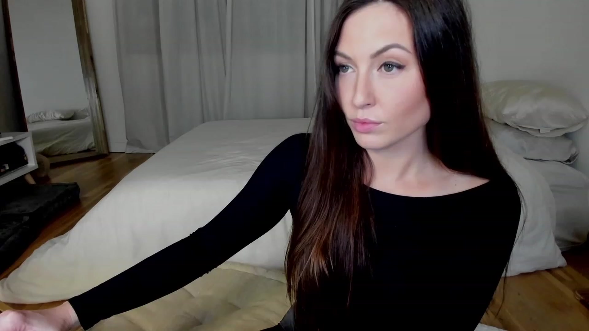 Gallery image thumbnail from NikkiFetish's myfreecams stream on, 12/17/2022, 02:01 image 14 of 20