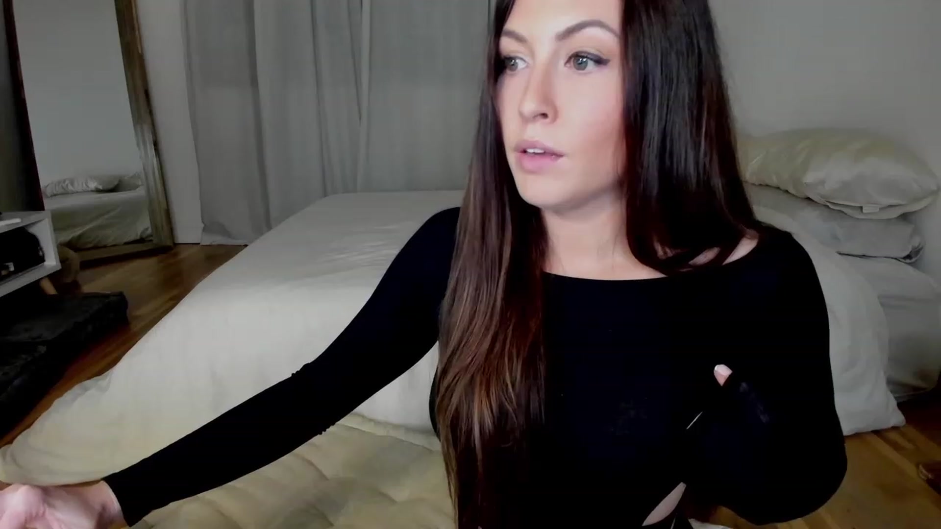 Gallery image thumbnail from NikkiFetish's myfreecams stream on, 12/17/2022, 02:01 image 7 of 20