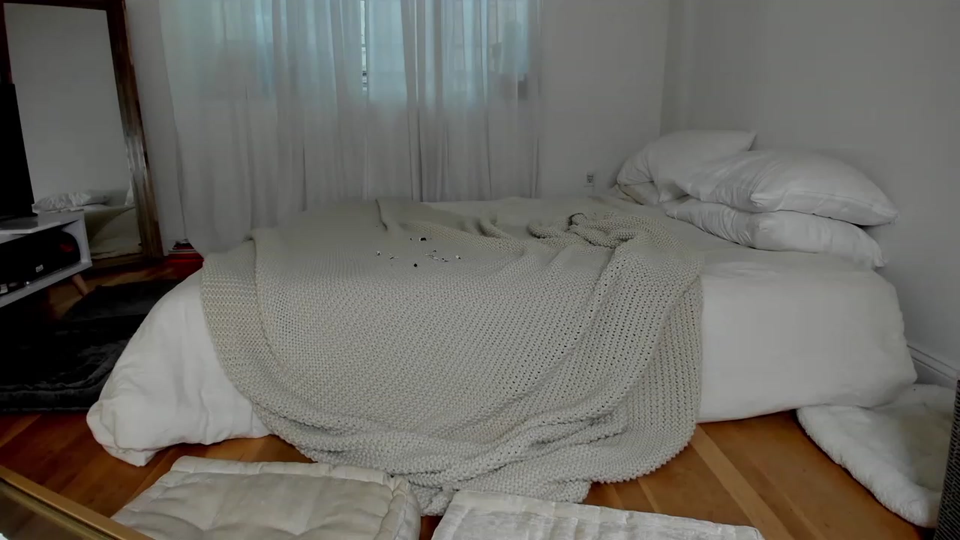Gallery image thumbnail from NikkiFetish's myfreecams stream on, 03/14/2023, 22:46 image 12 of 20