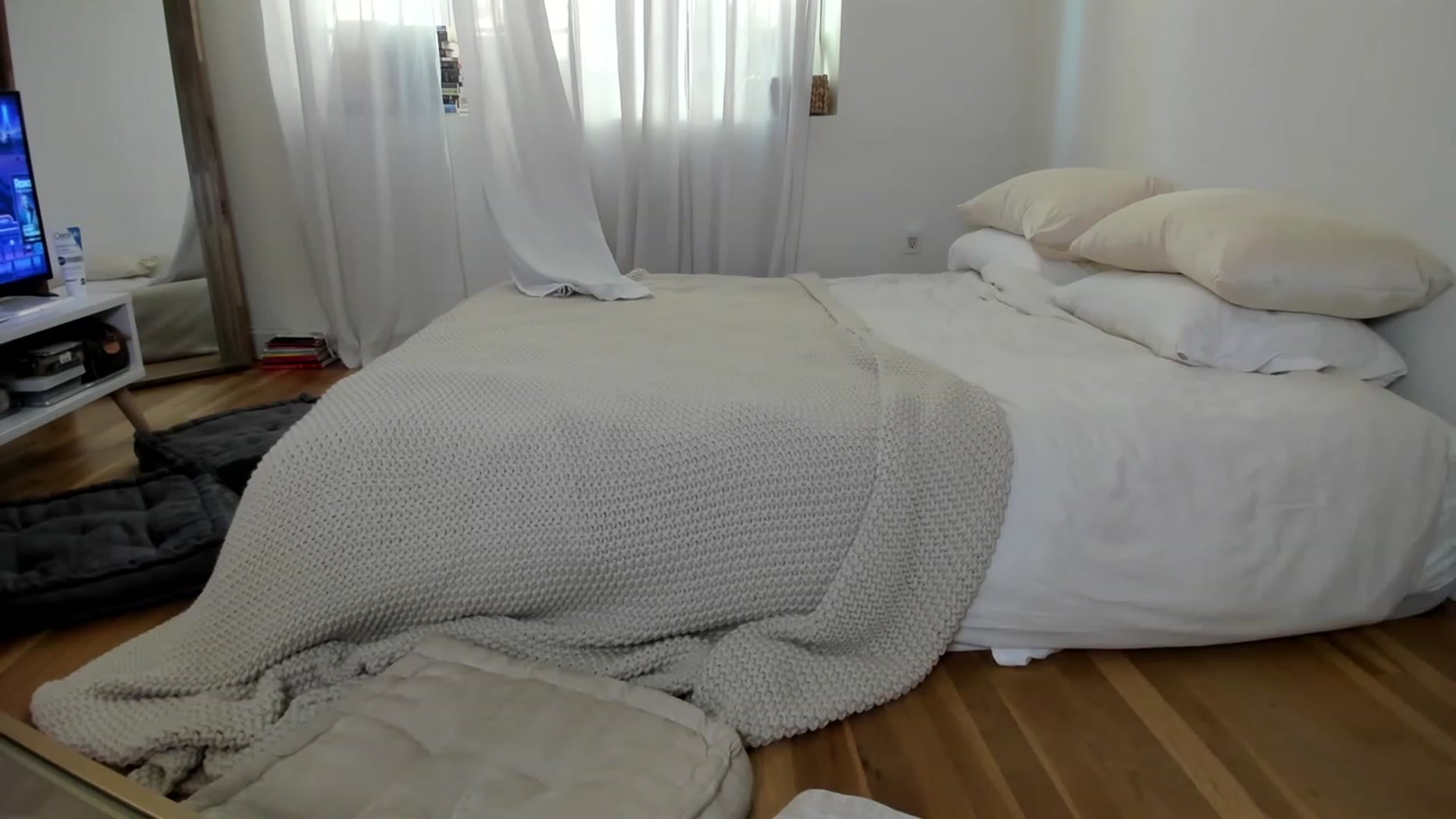 Gallery image thumbnail from NikkiFetish's myfreecams stream on, 03/18/2023, 22:05 image 14 of 20