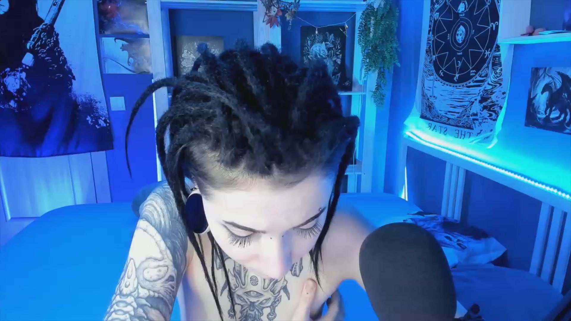 Gallery image thumbnail from Nikki_Carter's myfreecams stream on, 11/18/2022, 10:49 image 11 of 20