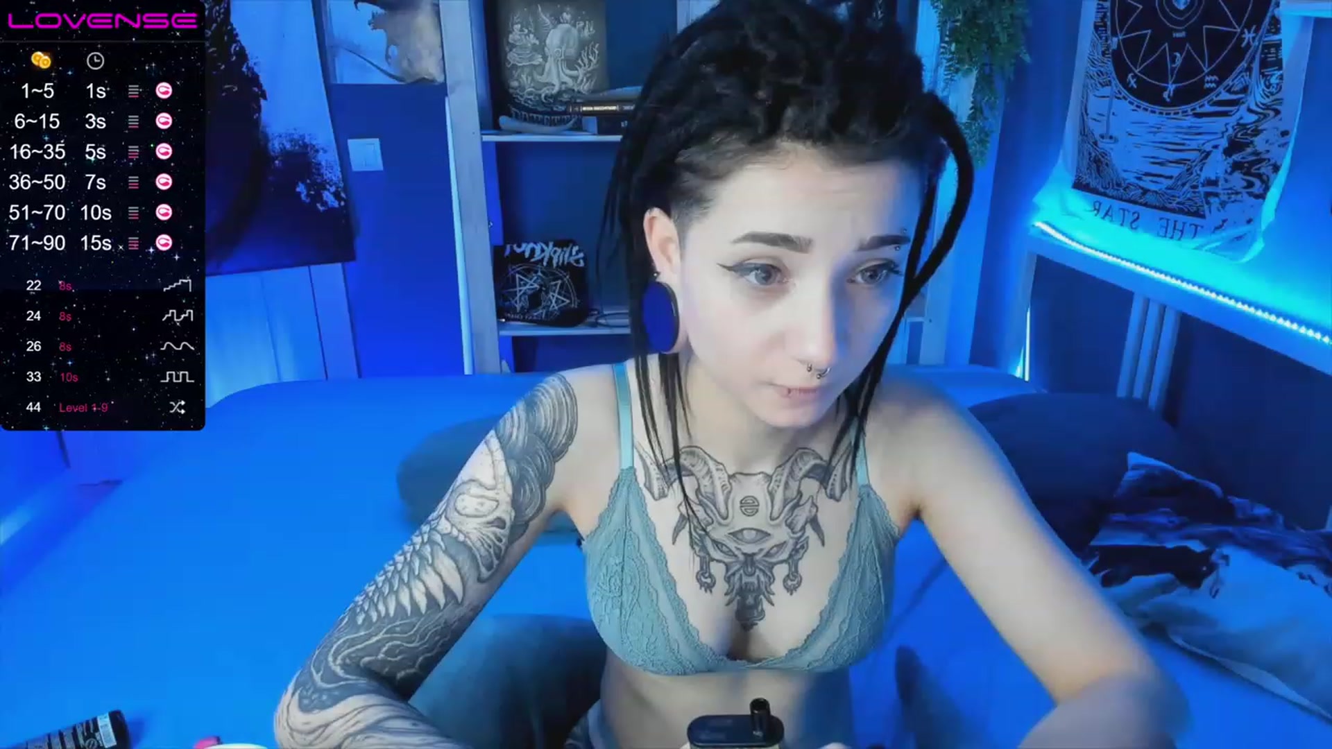 Gallery image thumbnail from Nikki_Carter's myfreecams stream on, 11/23/2022, 10:35 image 18 of 20