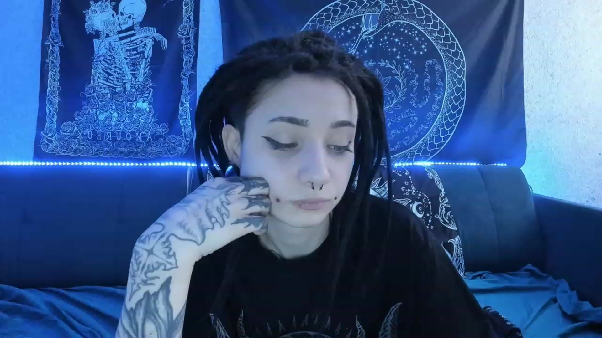 Gallery image thumbnail from Nikki_Carter's myfreecams stream on, 03/09/2023, 10:35 image 19 of 20