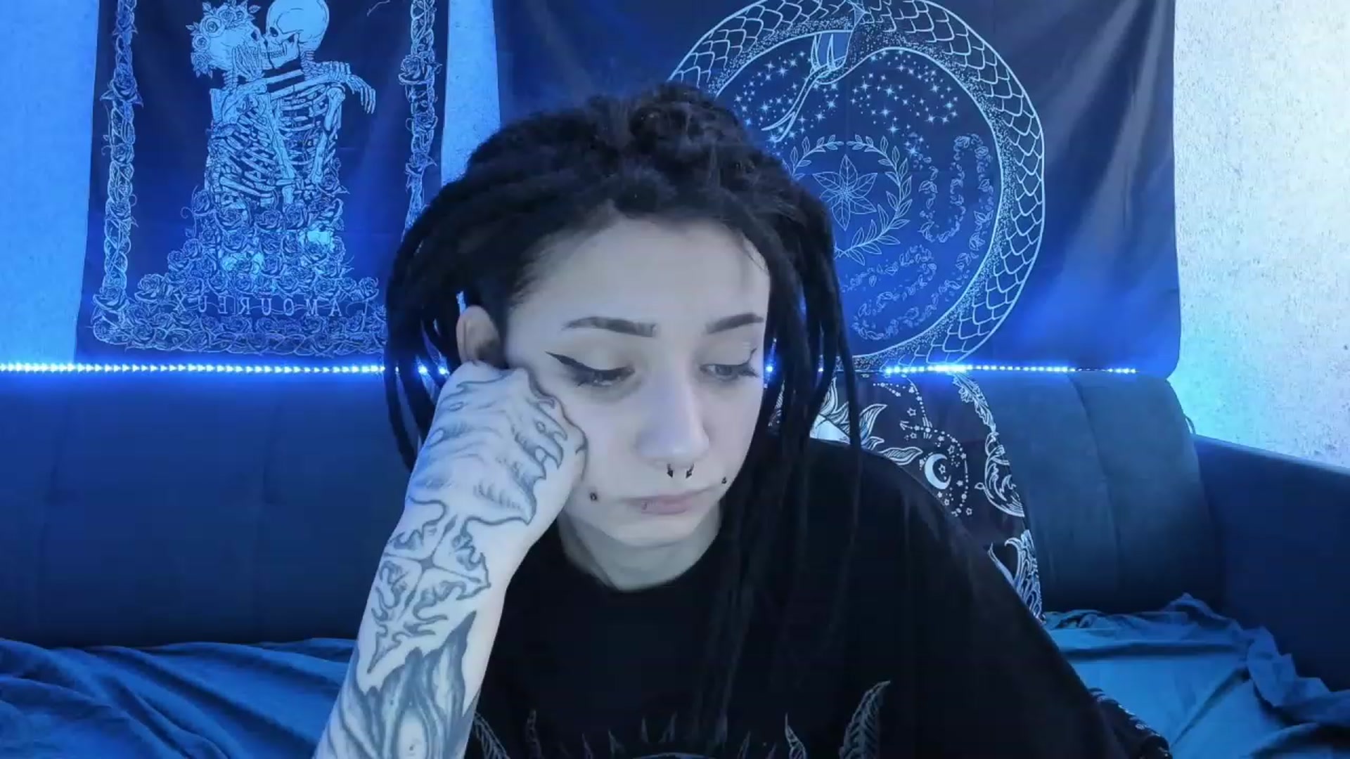 Gallery image thumbnail from Nikki_Carter's myfreecams stream on, 03/09/2023, 10:35 image 18 of 20