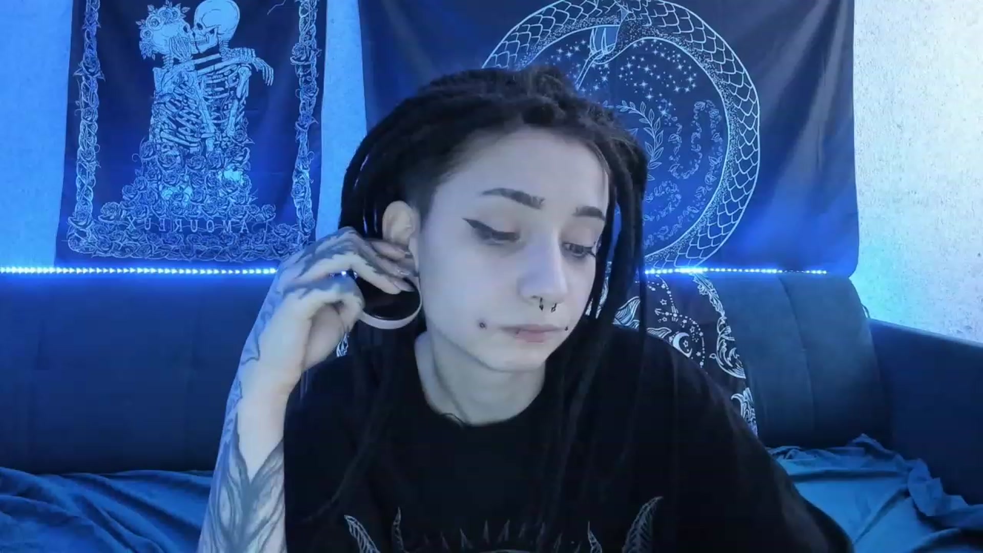 Gallery image thumbnail from Nikki_Carter's myfreecams stream on, 03/09/2023, 10:35 image 17 of 20