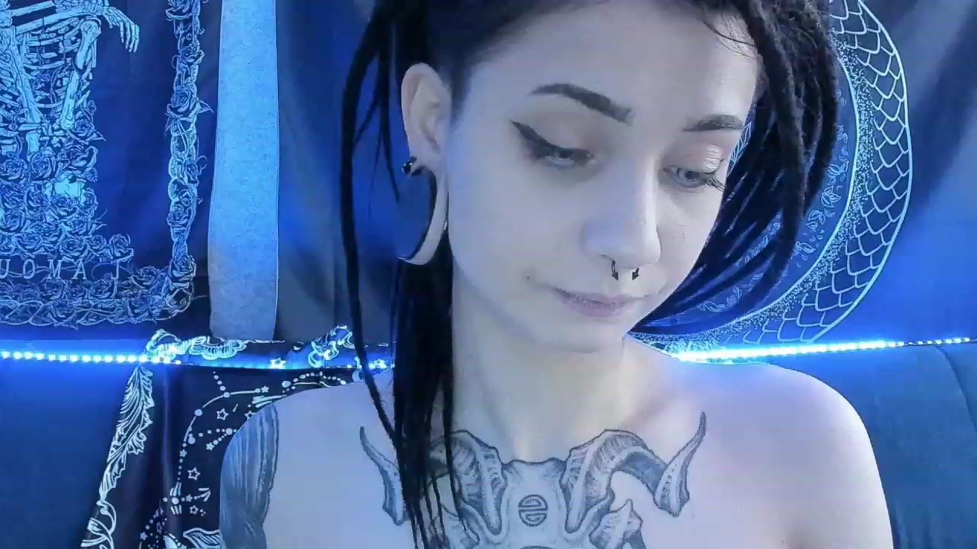 Gallery image thumbnail from Nikki_Carter's myfreecams stream on, 03/13/2023, 08:34 image 4 of 20