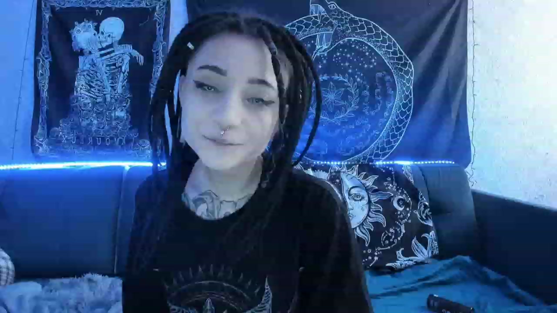 Gallery image thumbnail from Nikki_Carter's myfreecams stream on, 03/28/2023, 10:51 image 12 of 20