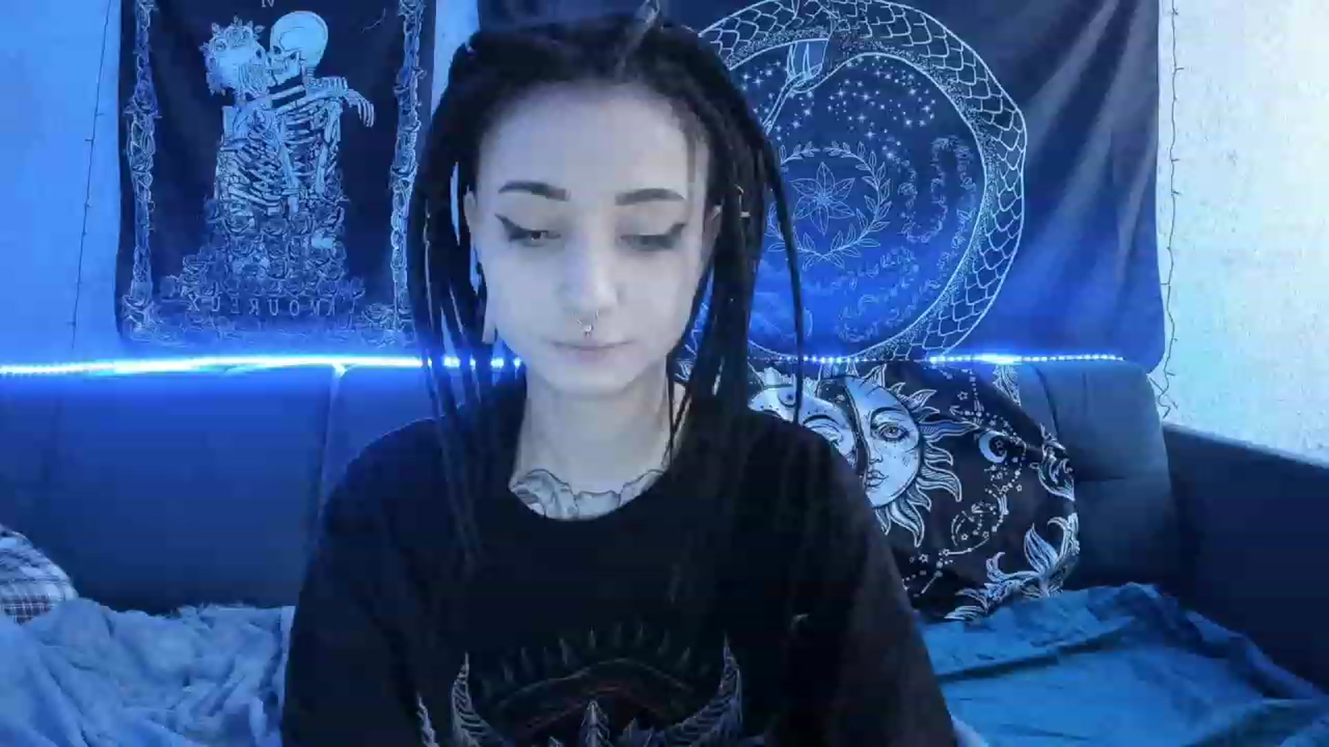 Gallery image thumbnail from Nikki_Carter's myfreecams stream on, 03/28/2023, 10:51 image 2 of 20