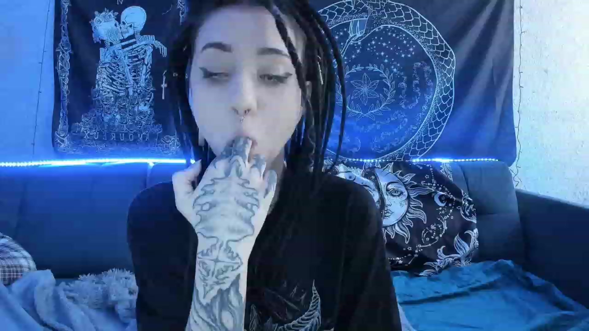 Gallery image thumbnail from Nikki_Carter's myfreecams stream on, 03/28/2023, 10:51 image 7 of 20