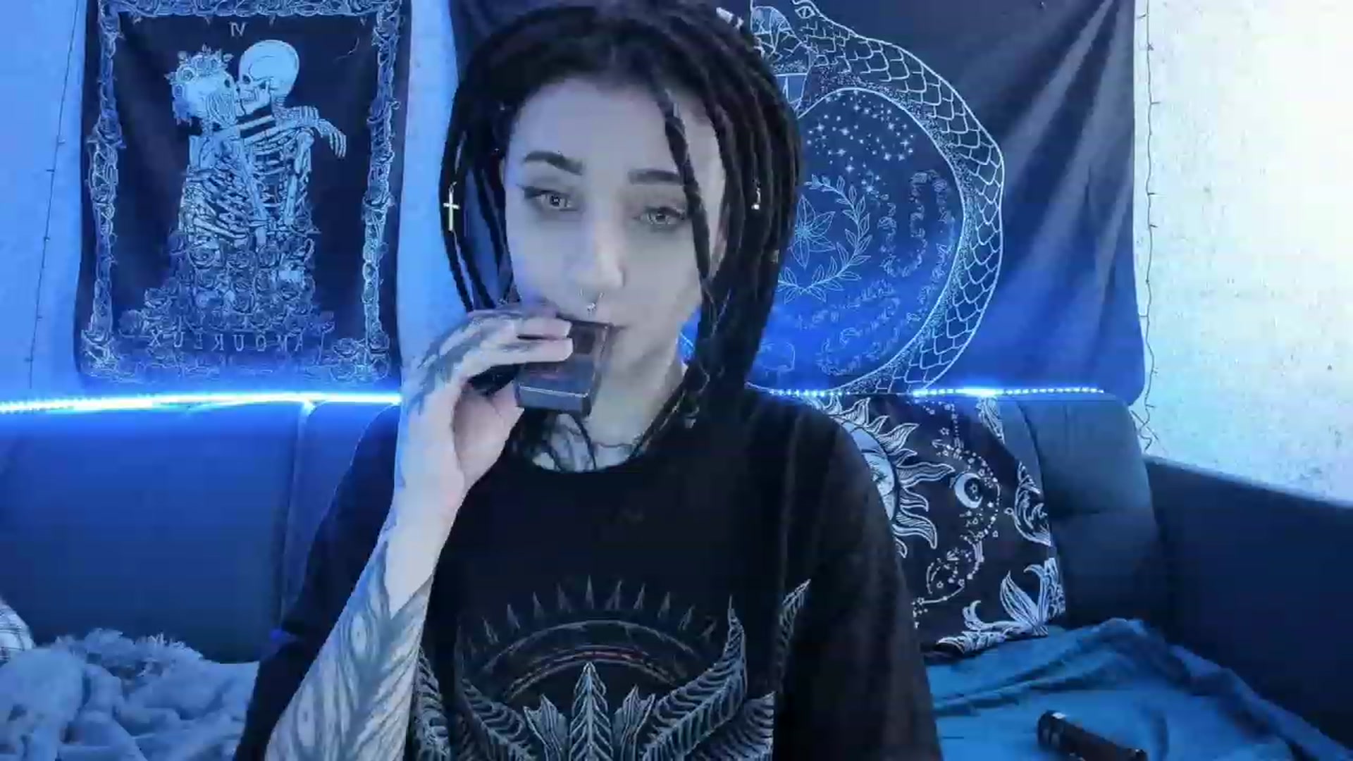 Gallery image thumbnail from Nikki_Carter's myfreecams stream on, 03/28/2023, 10:51 image 19 of 20