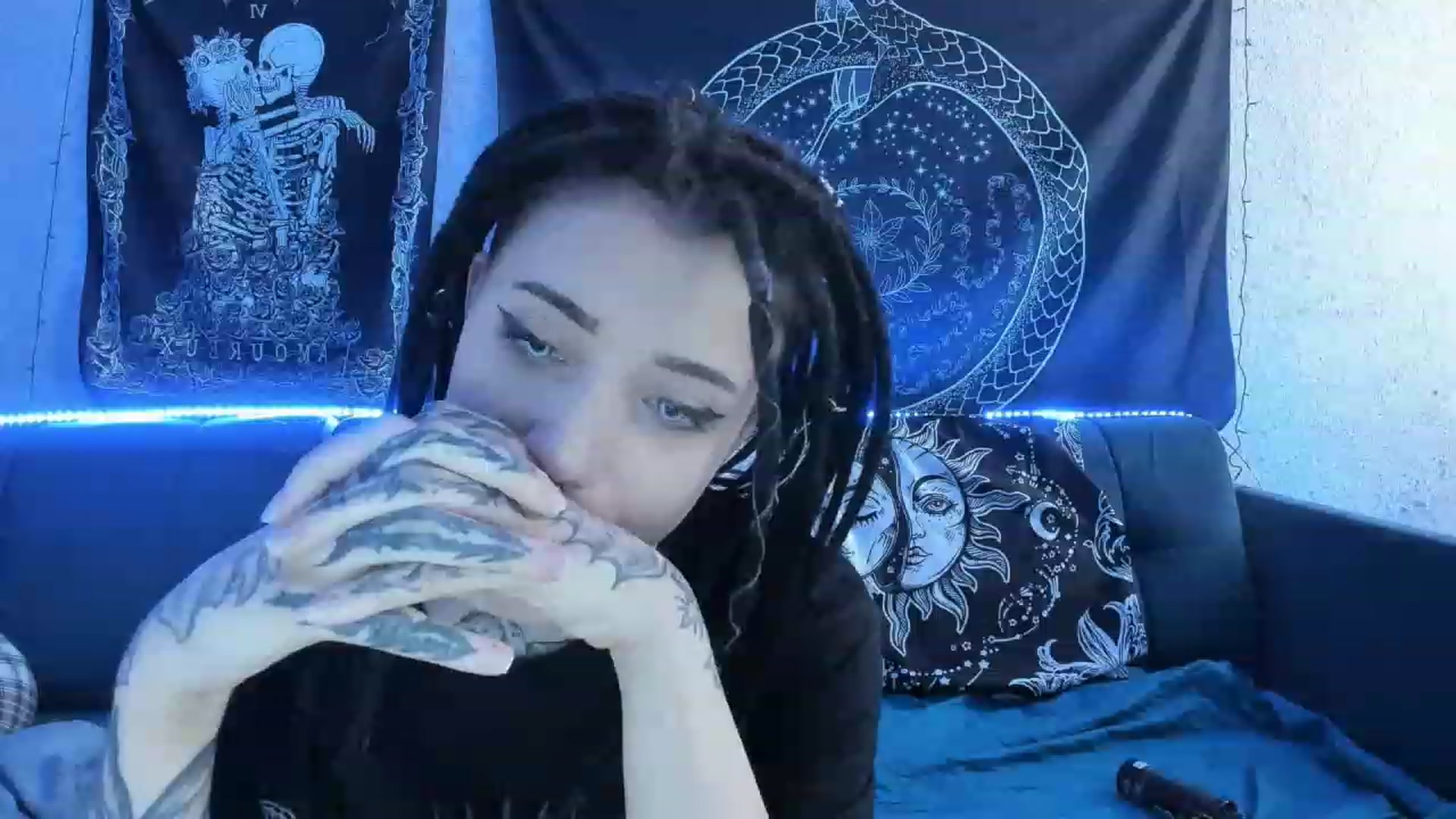 Gallery image thumbnail from Nikki_Carter's myfreecams stream on, 03/28/2023, 10:51 image 17 of 20