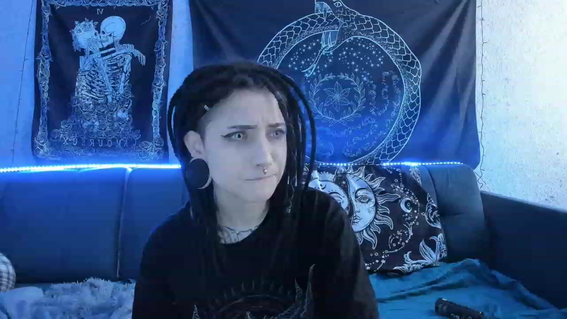 Gallery image thumbnail from Nikki_Carter's myfreecams stream on, 03/28/2023, 10:51 image 13 of 20