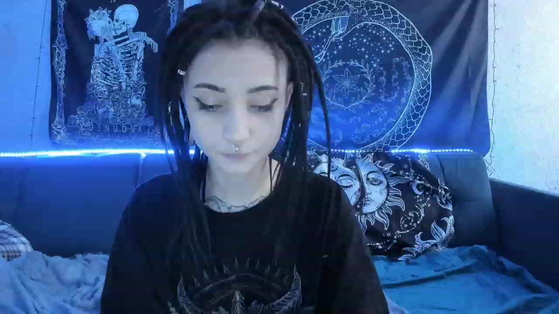 Gallery image thumbnail from Nikki_Carter's myfreecams stream on, 03/28/2023, 10:51 image 3 of 20