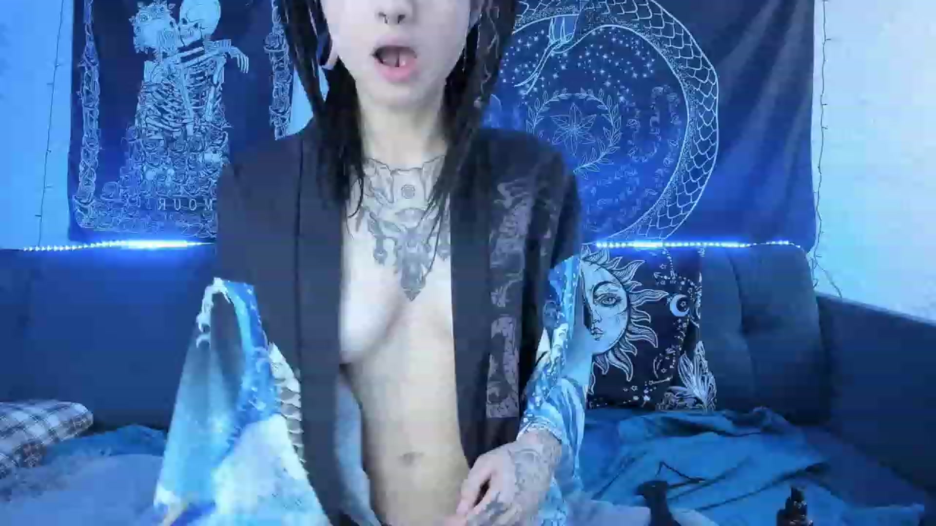 Gallery image thumbnail from Nikki_Carter's myfreecams stream on, 03/30/2023, 08:17 image 2 of 20