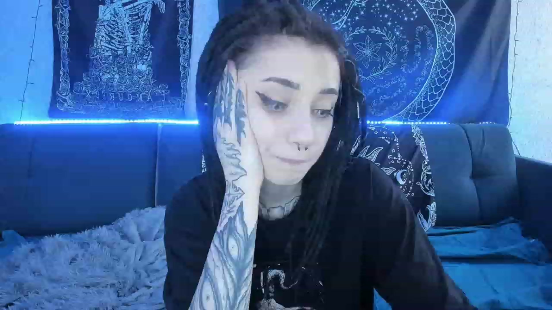 Gallery image thumbnail from Nikki_Carter's myfreecams stream on, 04/03/2023, 09:38 image 15 of 20
