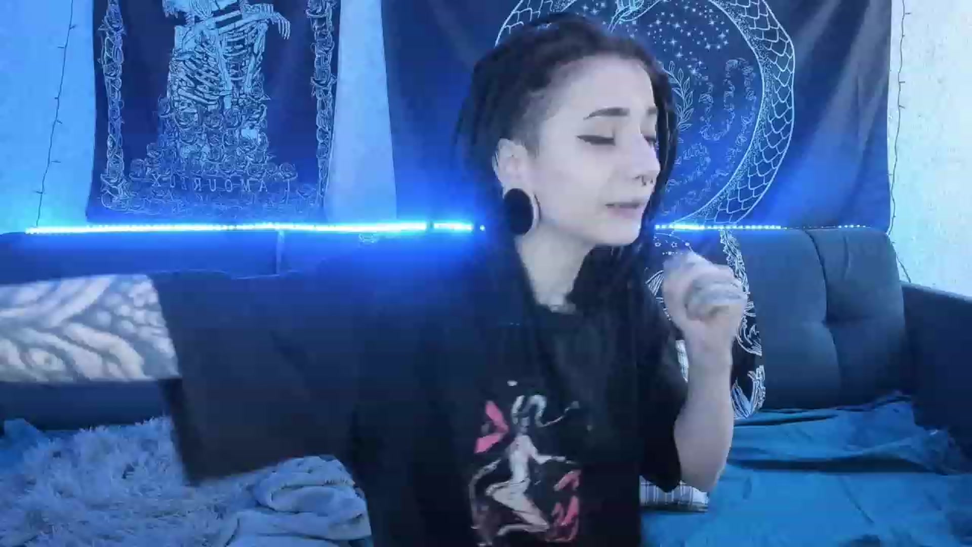 Gallery image thumbnail from Nikki_Carter's myfreecams stream on, 04/03/2023, 09:38 image 11 of 20