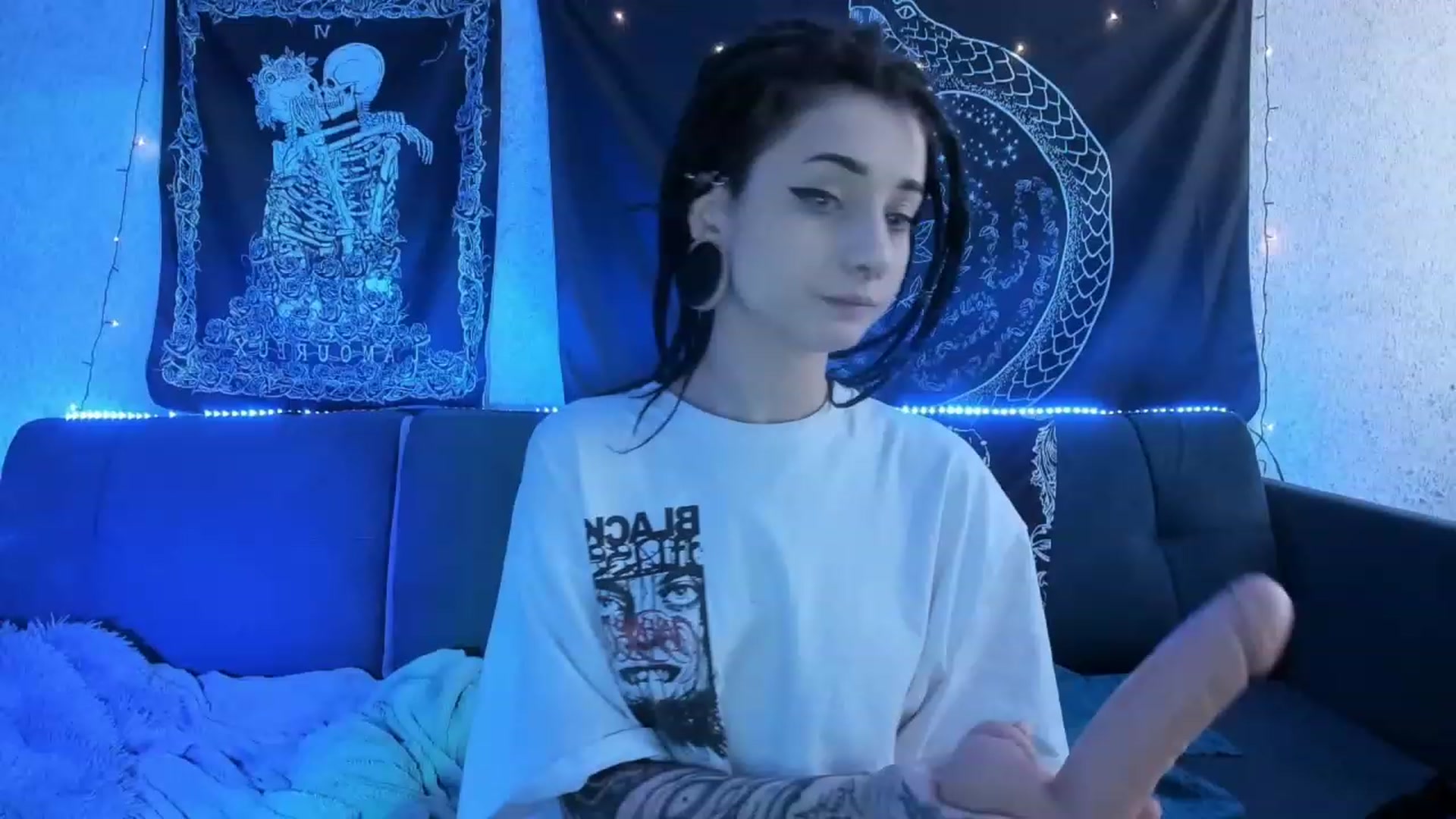 Gallery image thumbnail from Nikki_Carter's myfreecams stream on, 04/16/2023, 10:10 image 8 of 20
