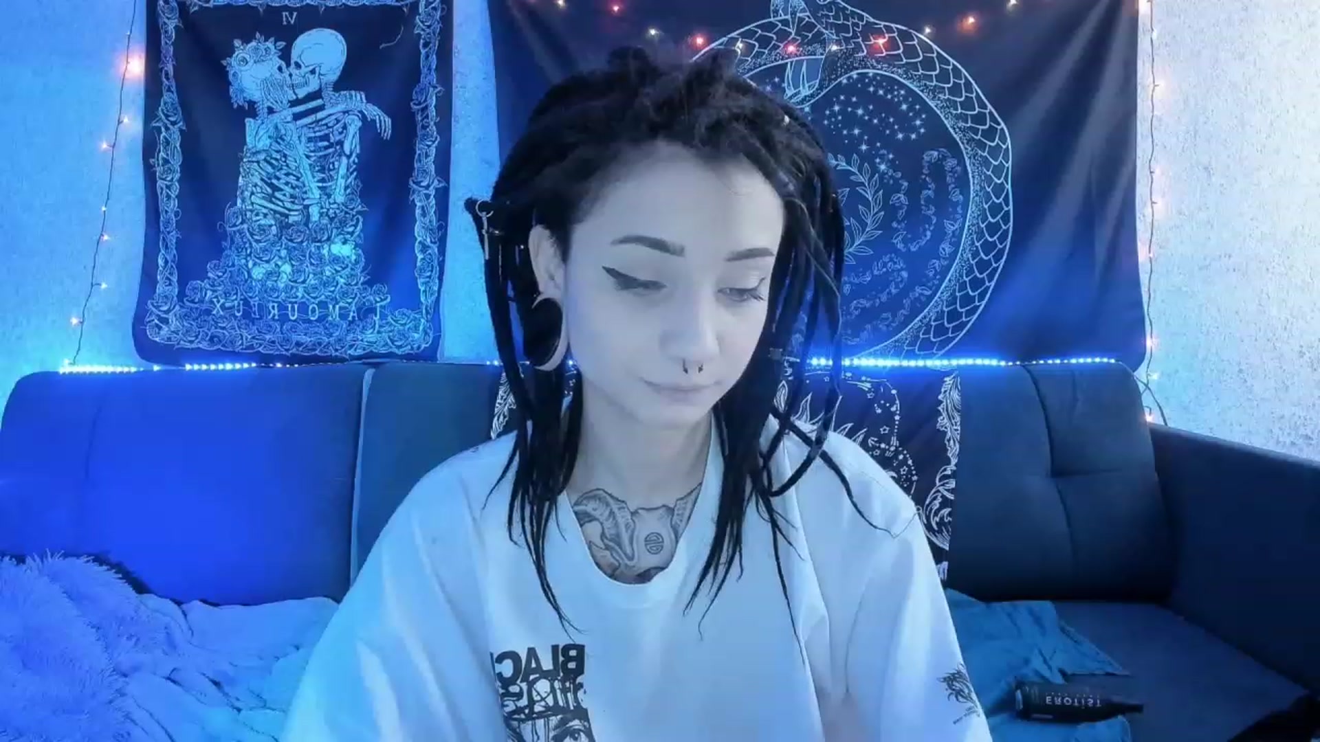 Gallery image thumbnail from Nikki_Carter's myfreecams stream on, 04/16/2023, 10:10 image 6 of 20