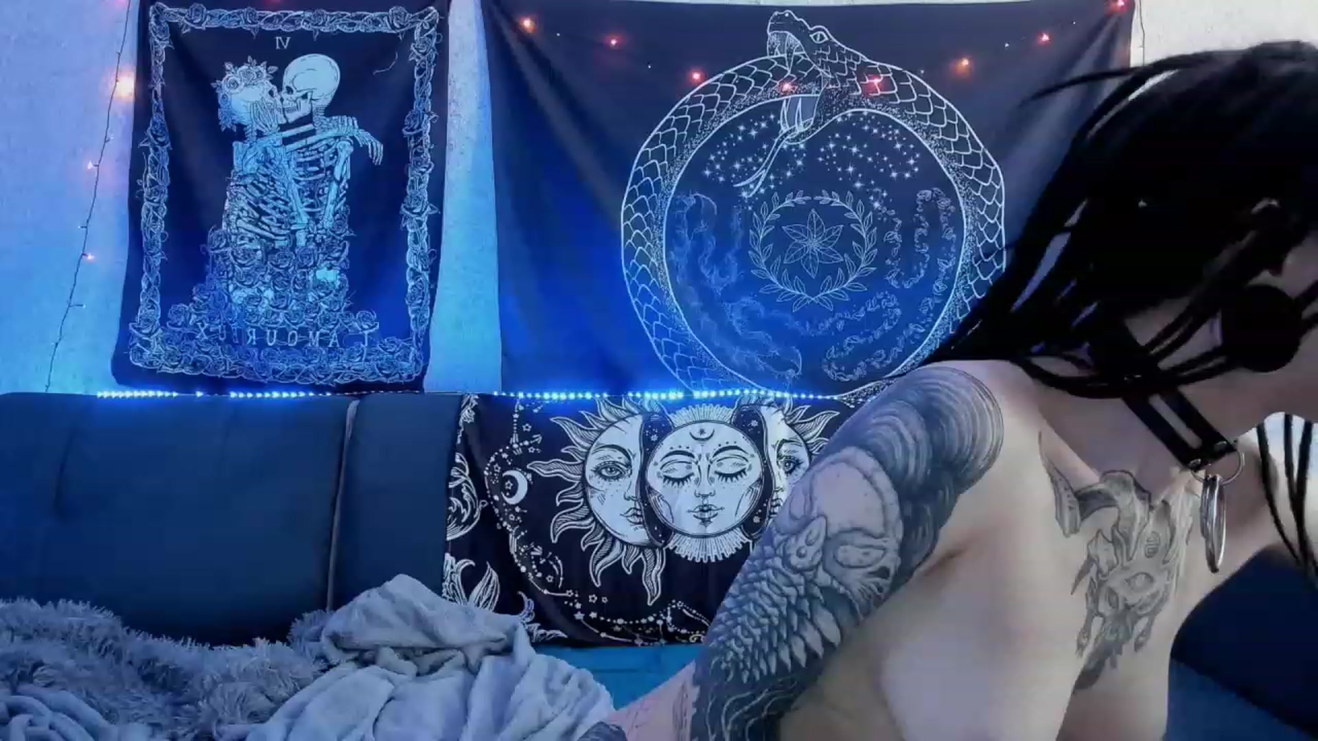 Gallery image thumbnail from Nikki_Carter's myfreecams stream on, 04/25/2023, 09:27 image 1 of 20