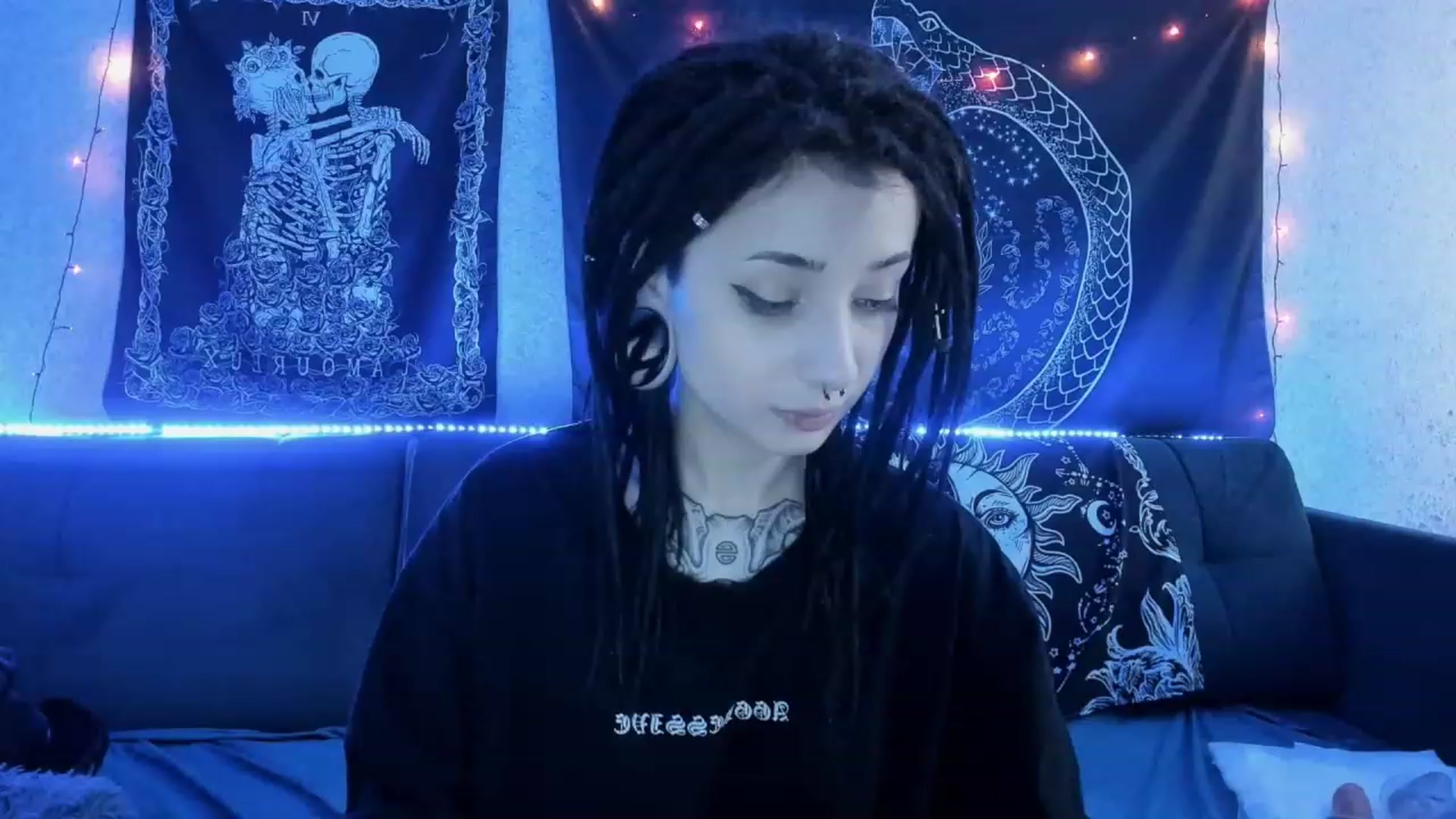 Gallery image thumbnail from Nikki_Carter's myfreecams stream on, 04/30/2023, 09:43 image 3 of 20