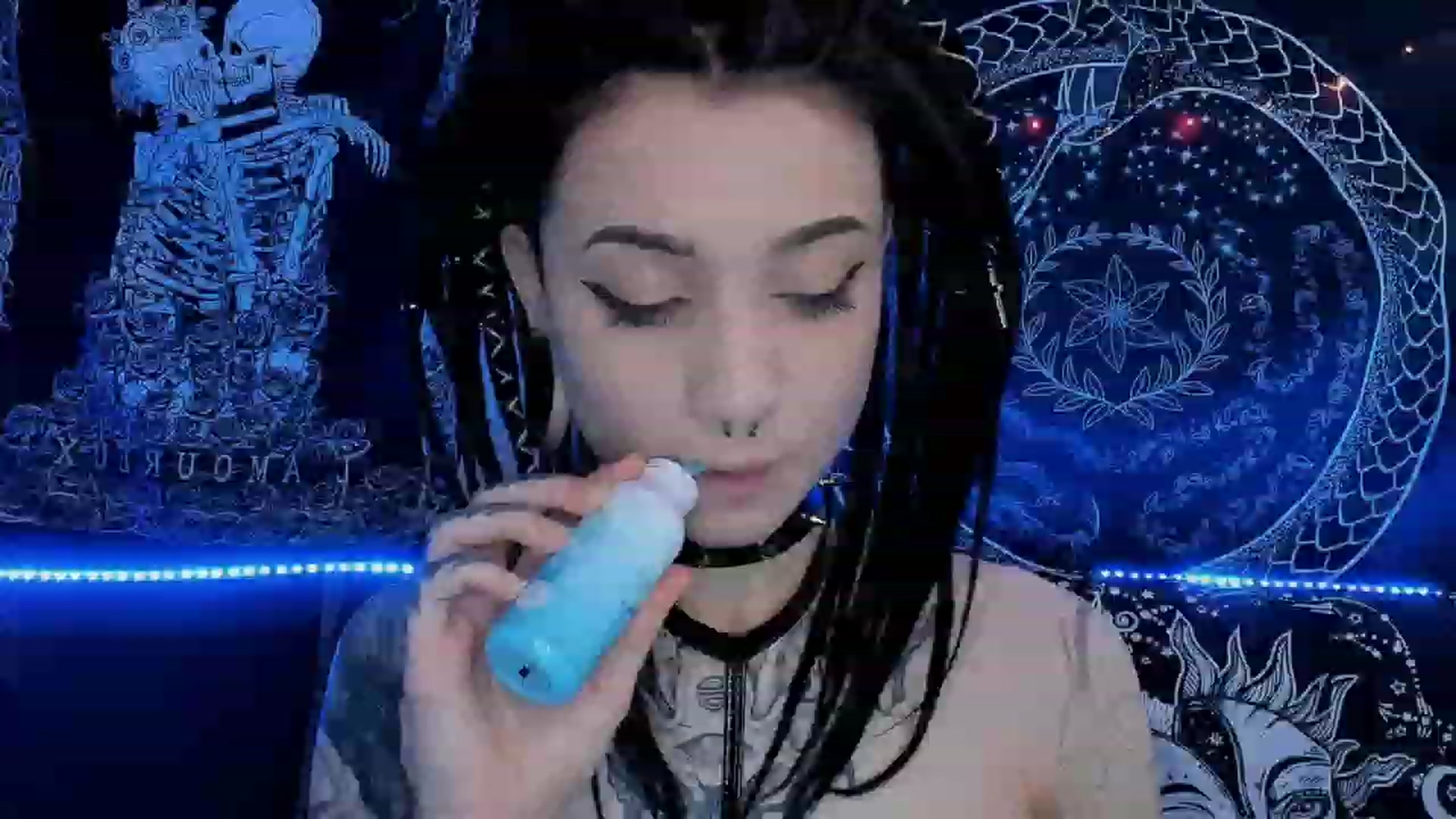 Gallery image thumbnail from Nikki_Carter's myfreecams stream on, 06/12/2023, 08:52 image 18 of 20
