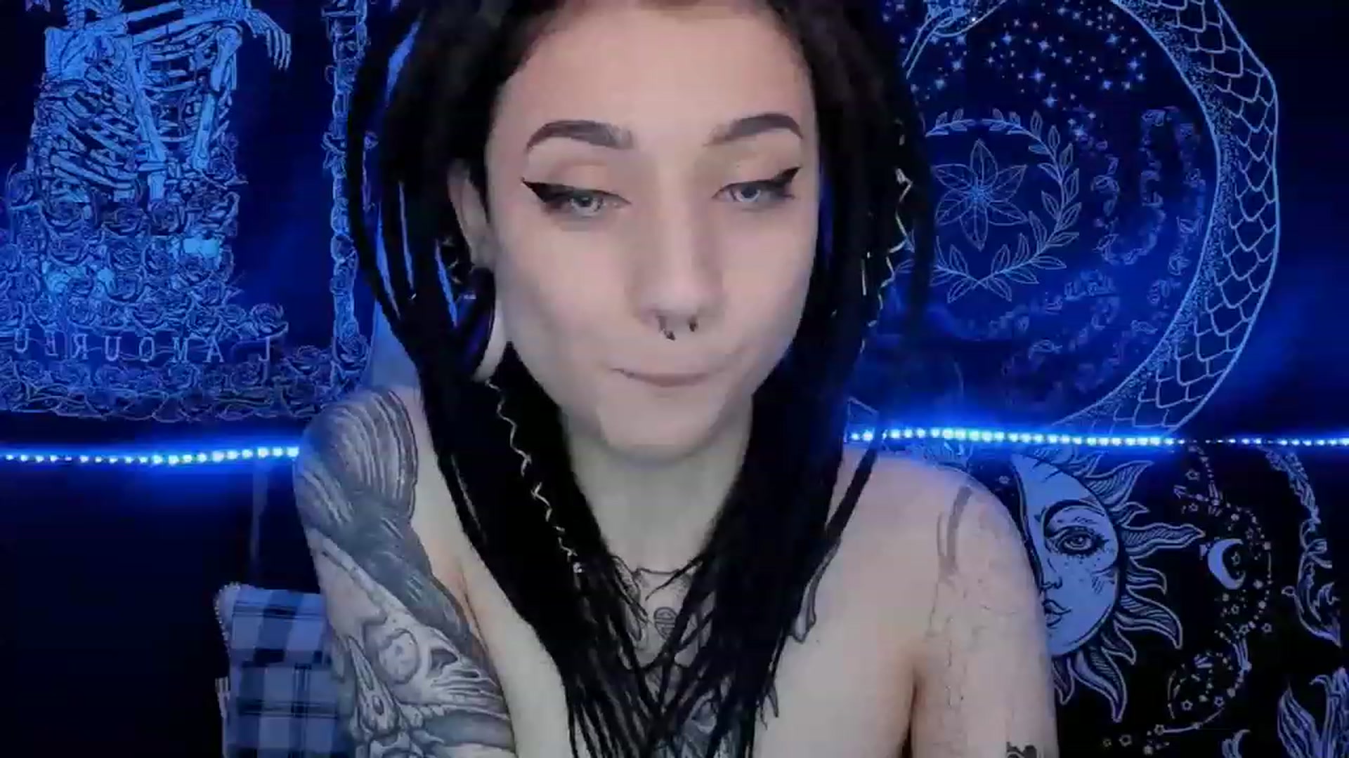Gallery image thumbnail from Nikki_Carter's myfreecams stream on, 06/24/2023, 08:12 image 12 of 20
