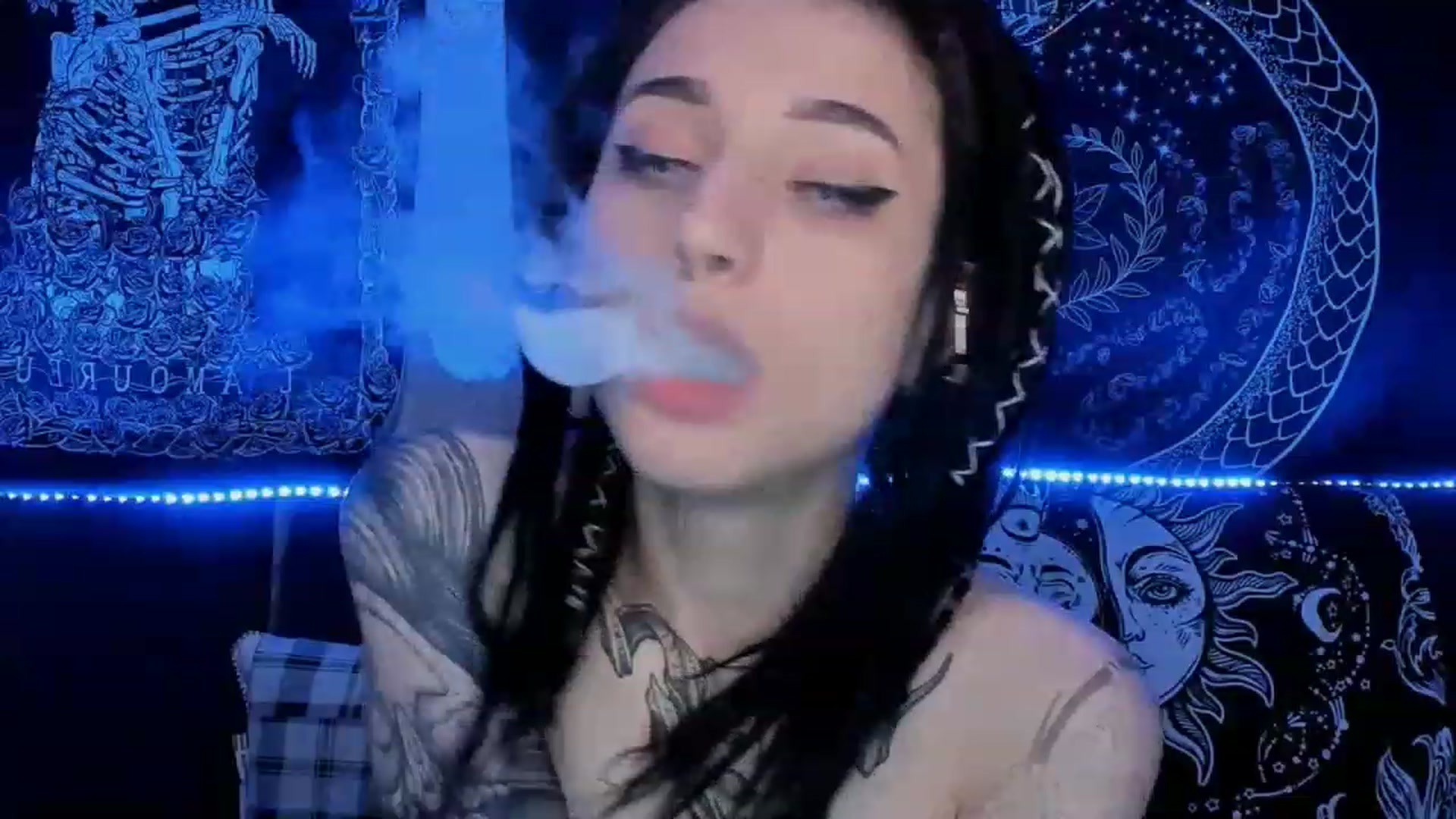 Gallery image thumbnail from Nikki_Carter's myfreecams stream on, 06/24/2023, 08:12 image 14 of 20