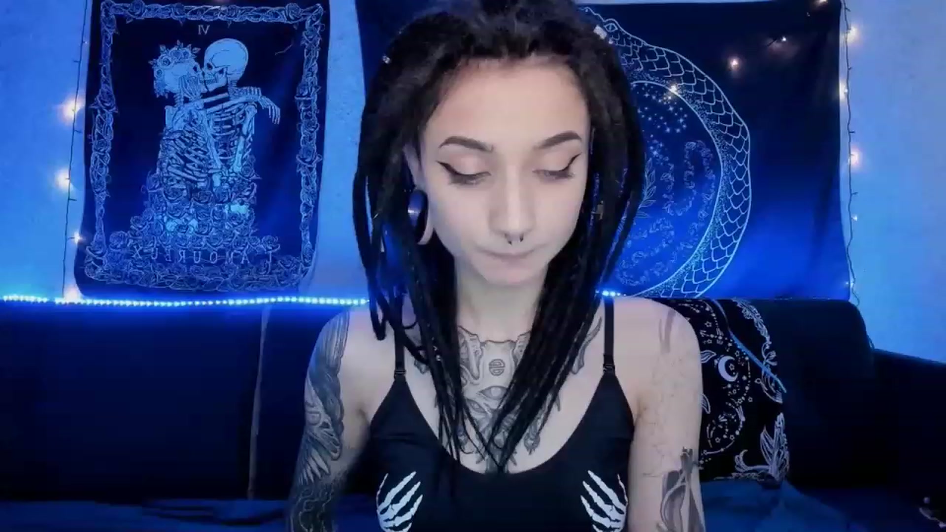 Gallery image thumbnail from Nikki_Carter's myfreecams stream on, 06/27/2023, 04:35 image 1 of 20