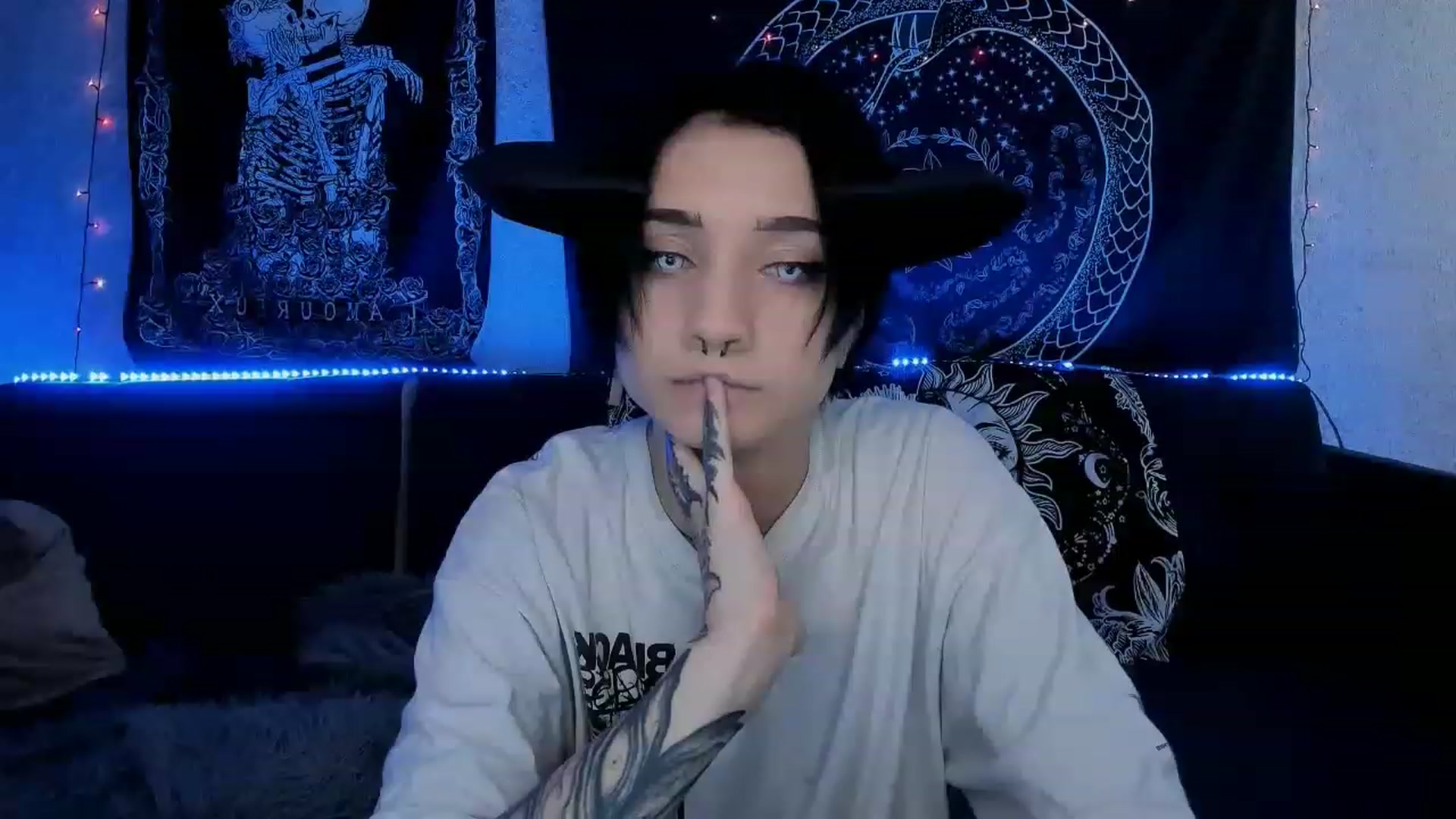 Gallery image thumbnail from Nikki_Carter's myfreecams stream on, 07/03/2023, 09:07 image 6 of 20