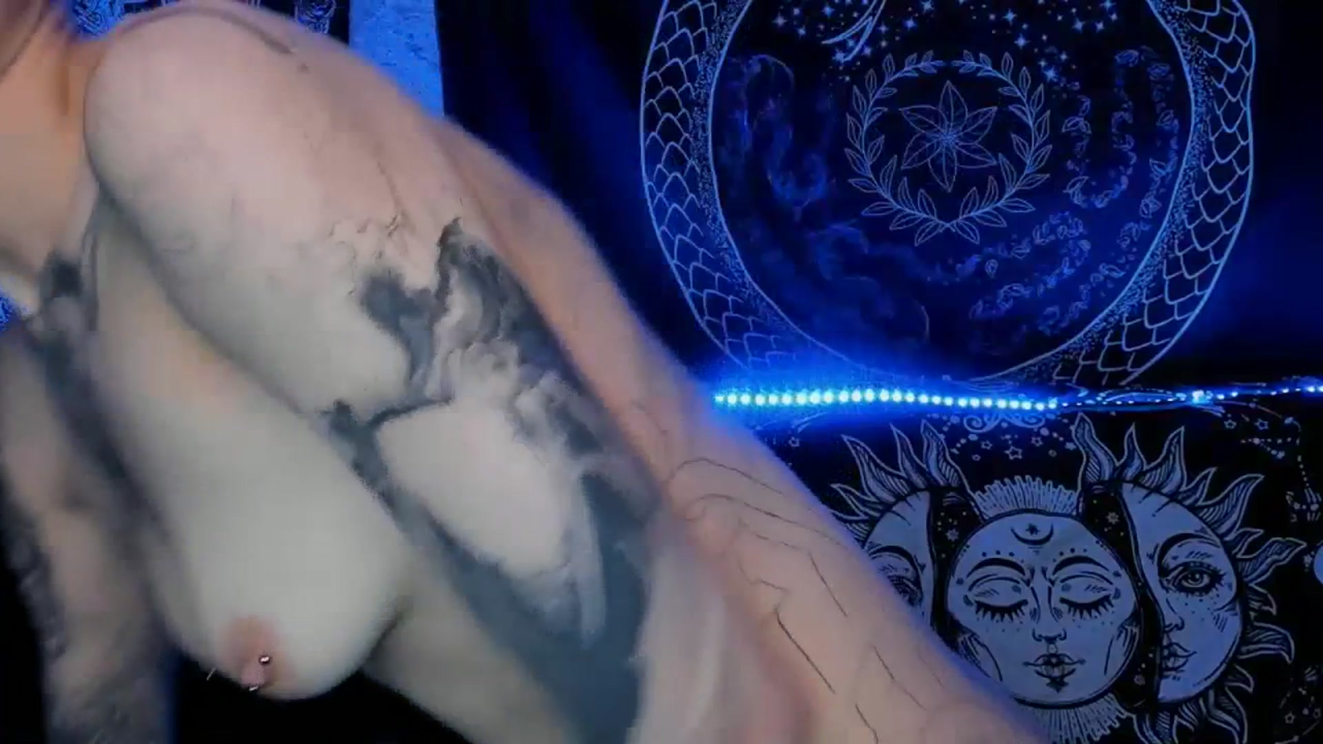 Gallery image thumbnail from Nikki_Carter's myfreecams stream on, 07/19/2023, 08:08 image 7 of 20