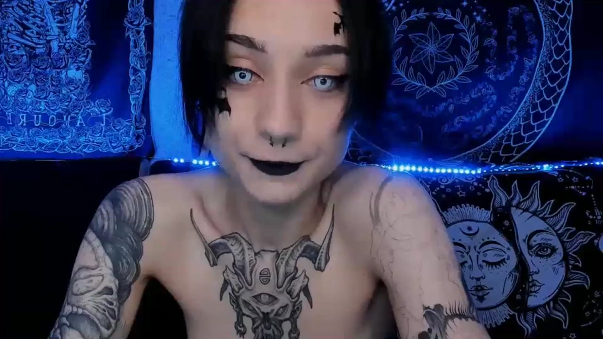 Gallery image thumbnail from Nikki_Carter's myfreecams stream on, 07/19/2023, 08:08 image 16 of 20