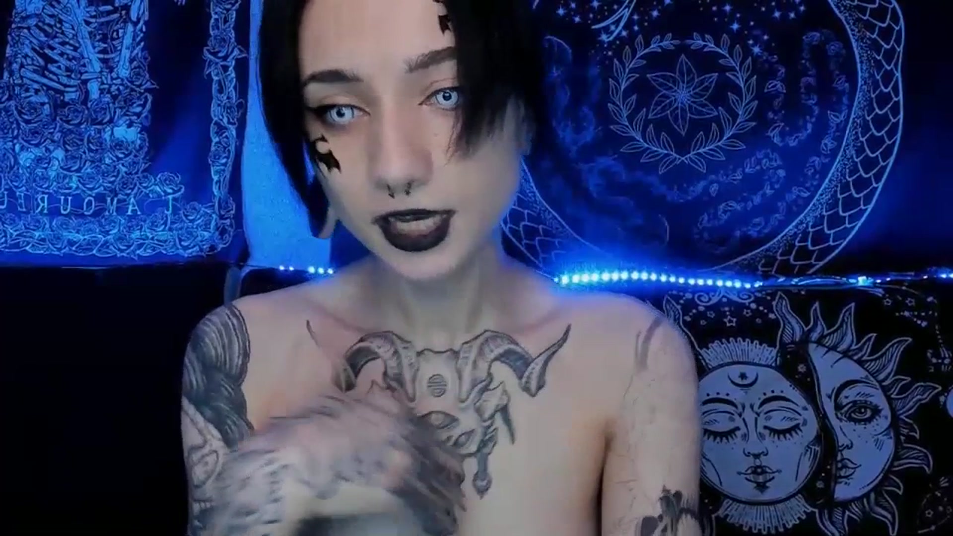 Gallery image thumbnail from Nikki_Carter's myfreecams stream on, 07/19/2023, 08:08 image 2 of 20