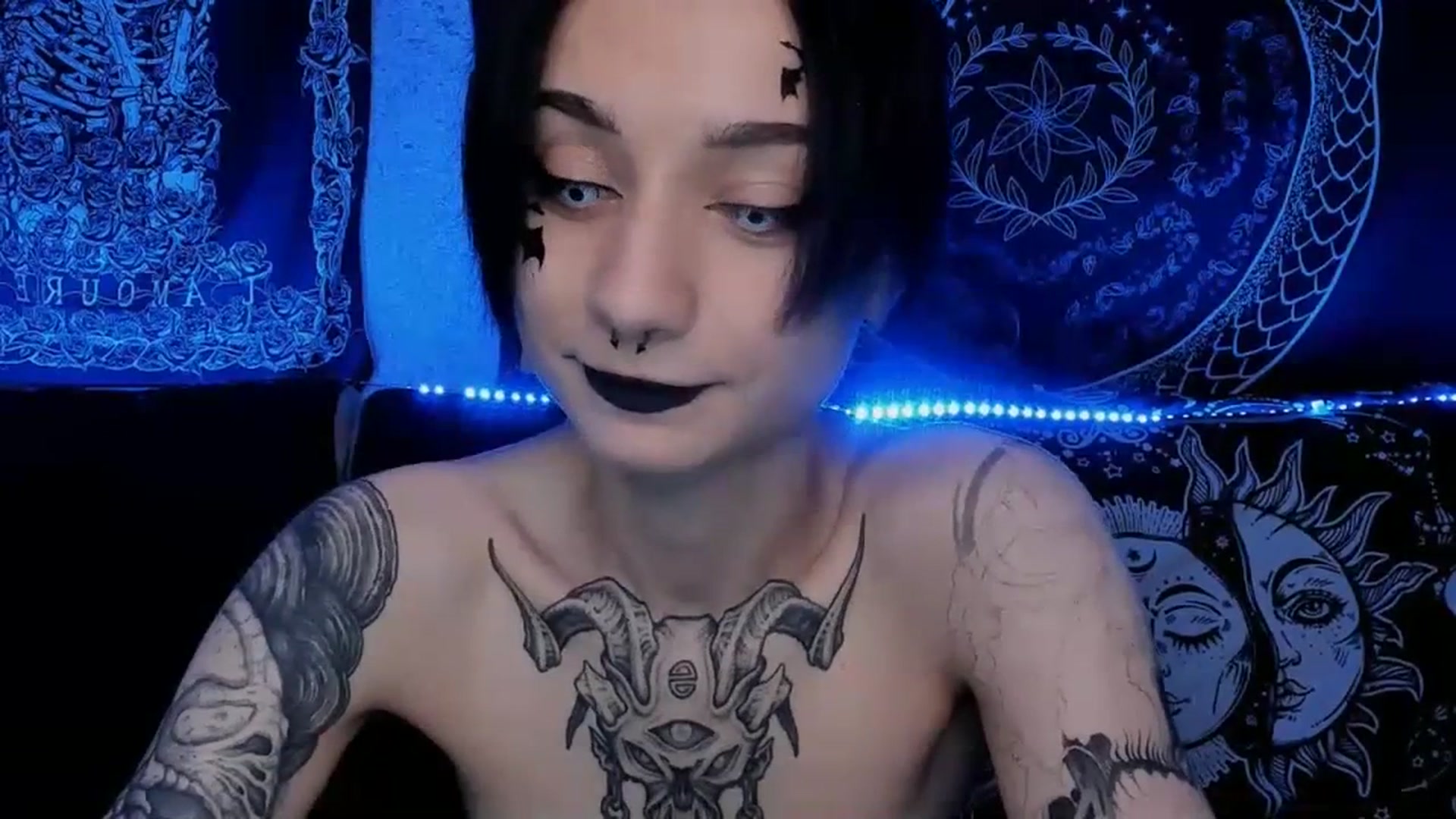 Gallery image thumbnail from Nikki_Carter's myfreecams stream on, 07/19/2023, 08:08 image 17 of 20