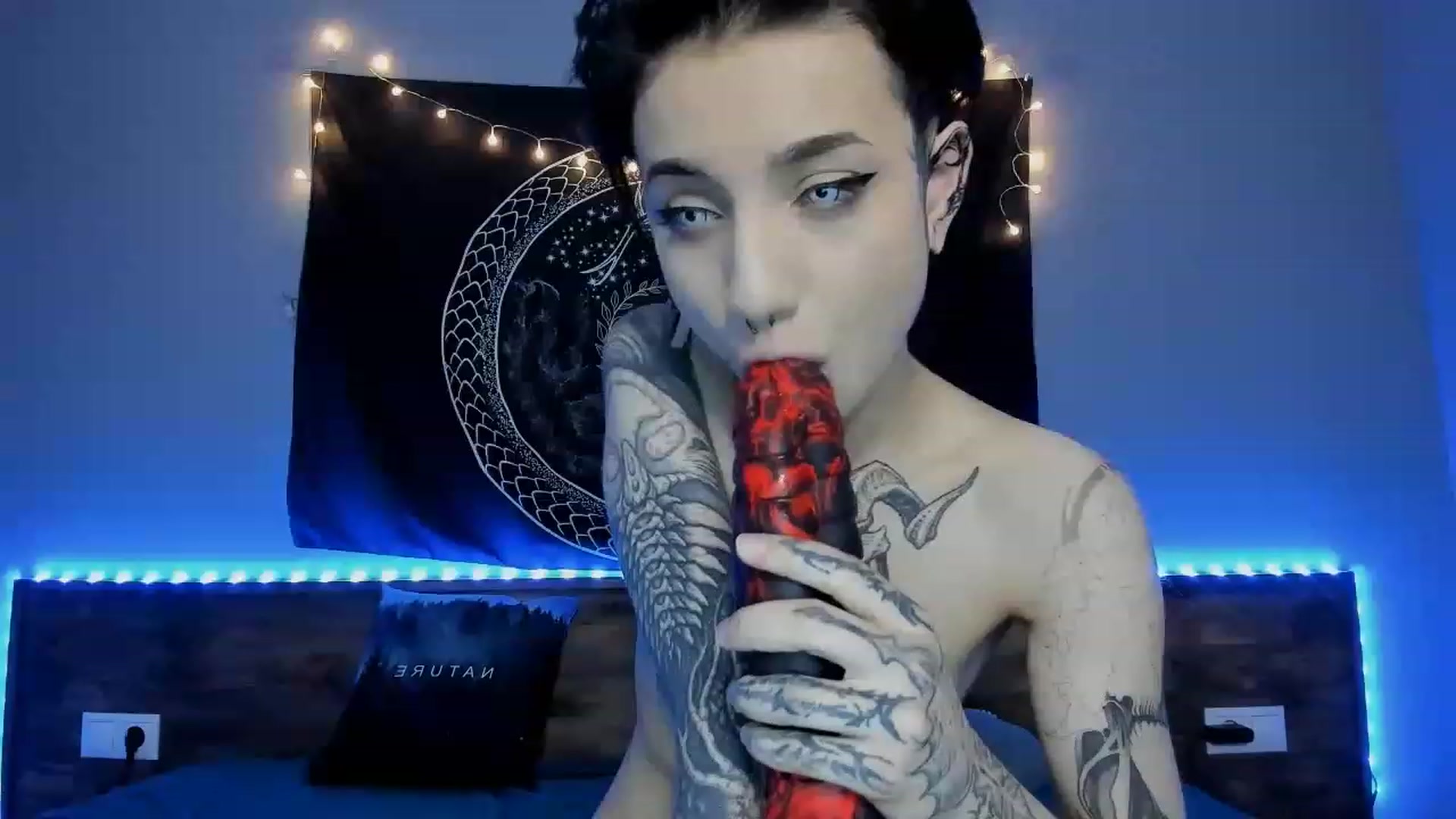 Gallery image thumbnail from Nikki_Carter's myfreecams stream on, 07/26/2023, 08:28 image 1 of 20