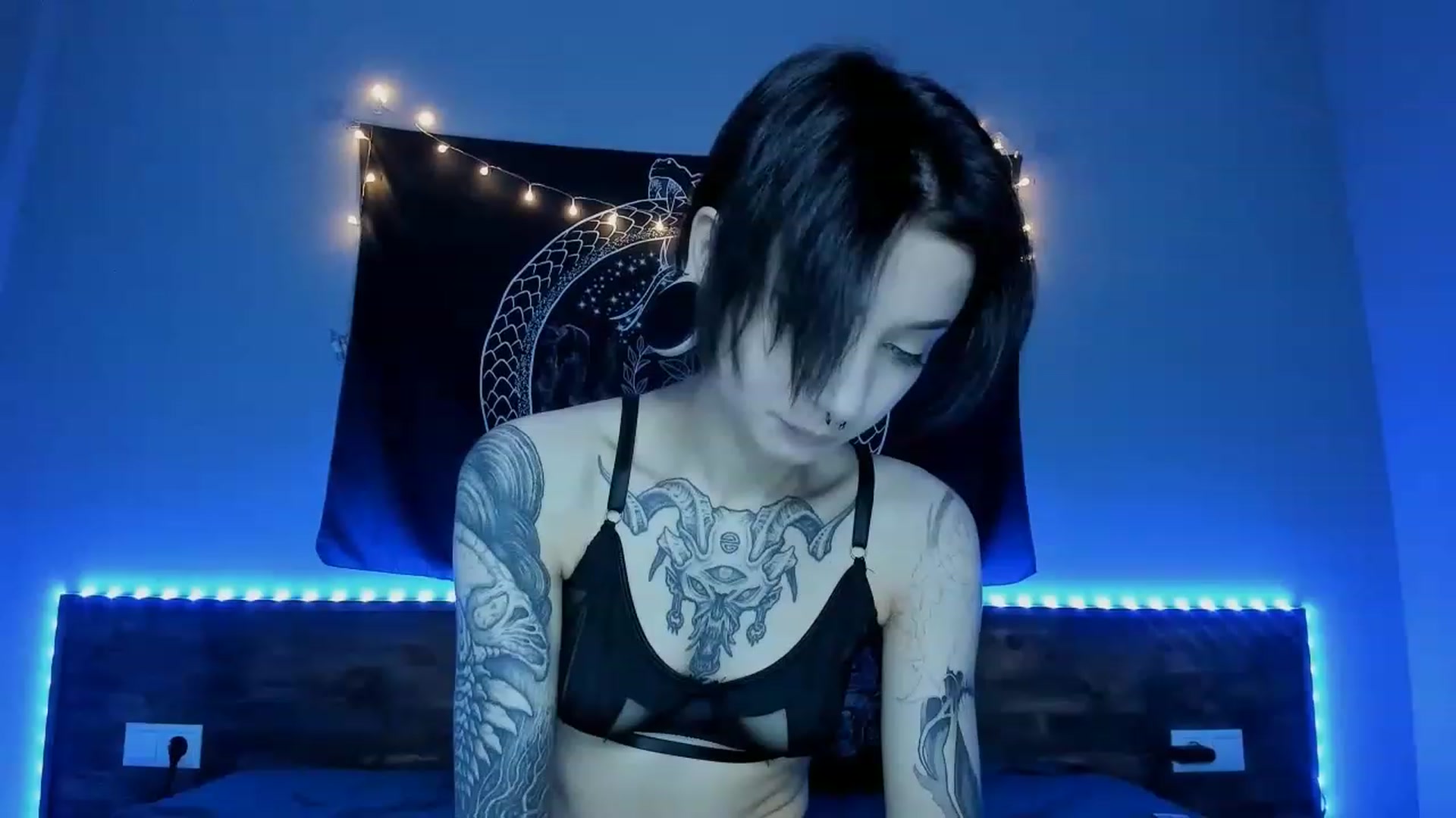 Gallery image thumbnail from Nikki_Carter's myfreecams stream on, 07/27/2023, 07:10 image 4 of 20