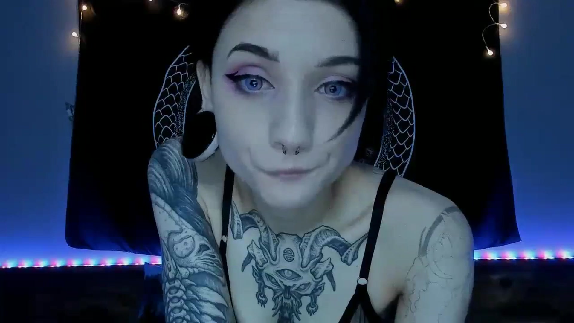 Gallery image thumbnail from Nikki_Carter's myfreecams stream on, 07/29/2023, 06:43 image 12 of 20