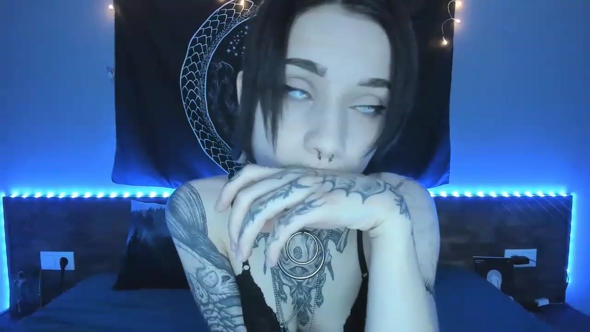 Gallery image thumbnail from Nikki_Carter's myfreecams stream on, 08/01/2023, 07:31 image 11 of 20