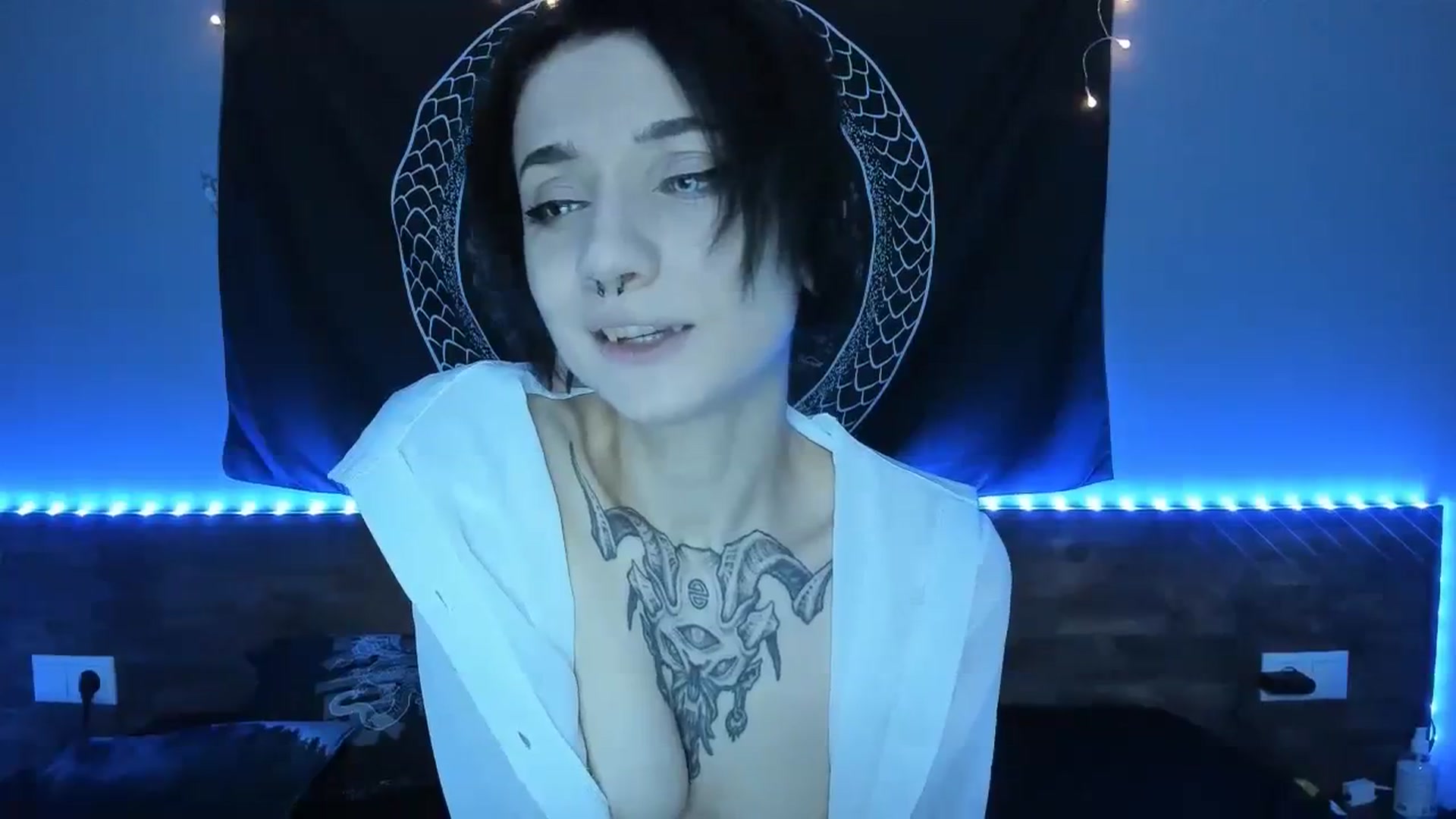 Gallery image thumbnail from Nikki_Carter's myfreecams stream on, 08/06/2023, 07:50 image 4 of 20