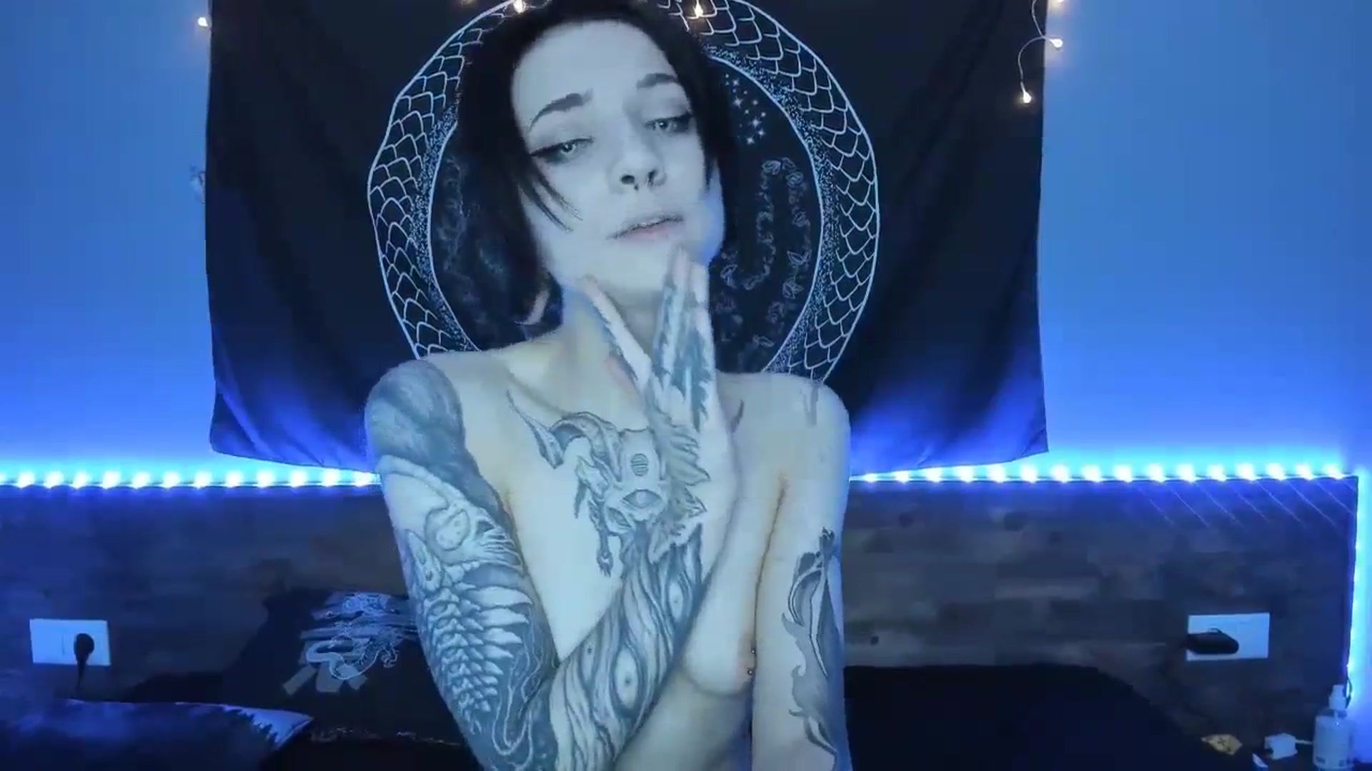 Gallery image thumbnail from Nikki_Carter's myfreecams stream on, 08/06/2023, 07:50 image 13 of 20