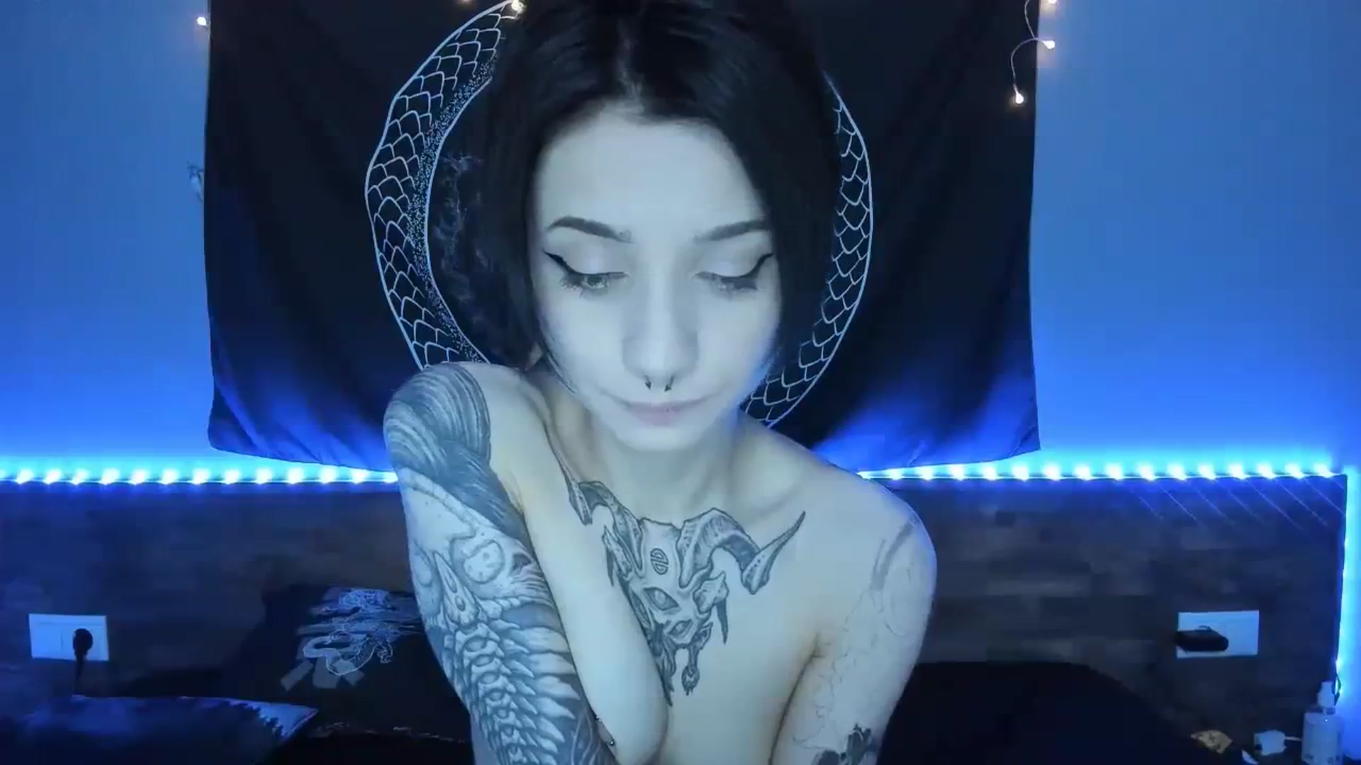 Gallery image thumbnail from Nikki_Carter's myfreecams stream on, 08/06/2023, 07:50 image 16 of 20