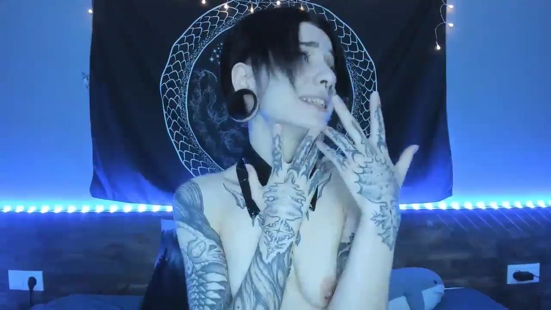 Gallery image thumbnail from Nikki_Carter's myfreecams stream on, 08/10/2023, 07:38 image 2 of 20